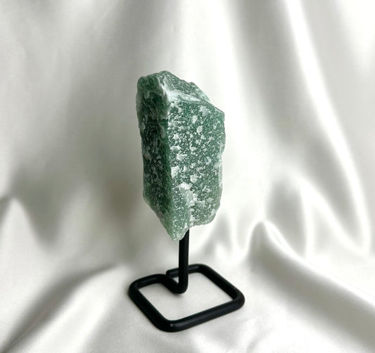 Groene Kwarts Ruw Op Standaard Nr. 74