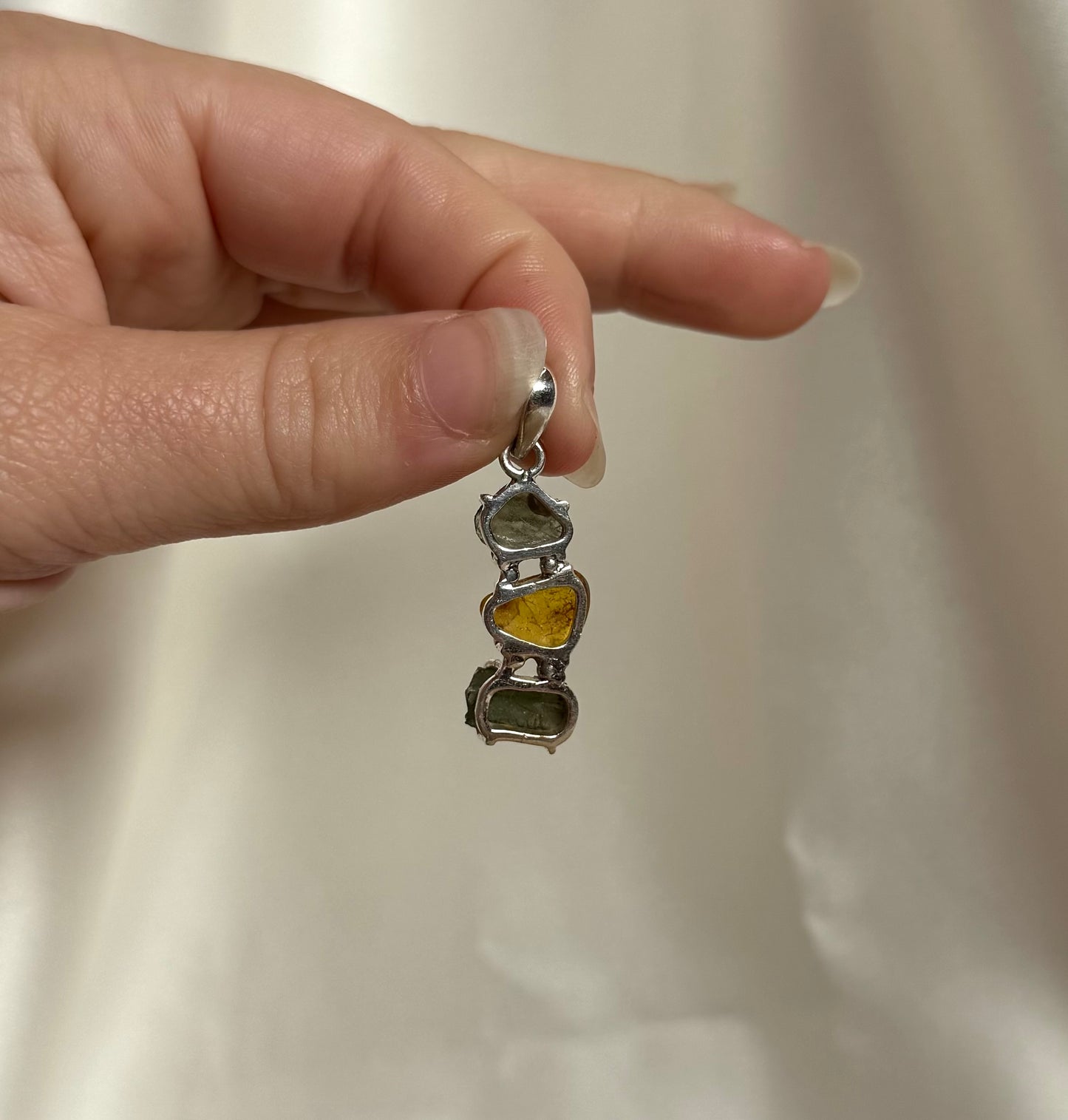 Moldaviet Dubbel en Amber Hanger 925 Zilver A12