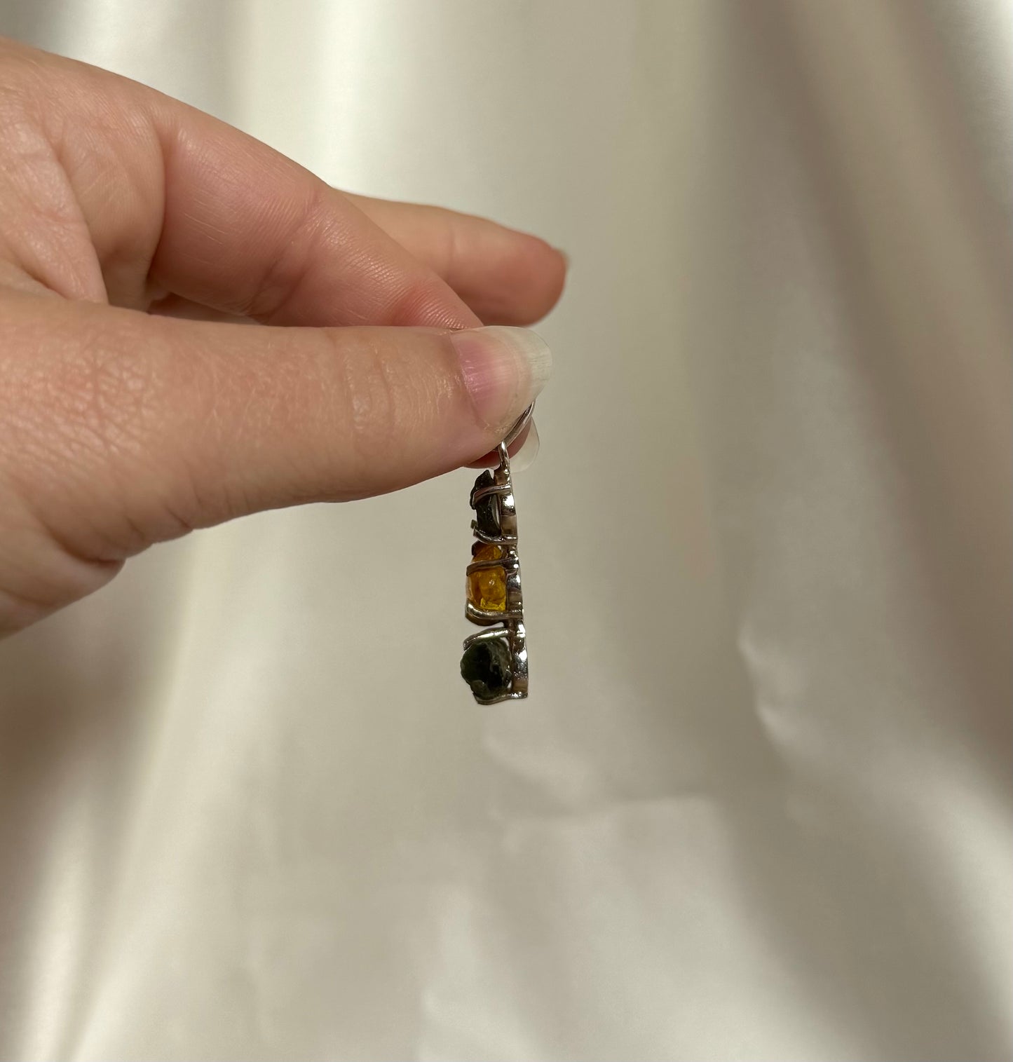 Moldaviet Dubbel en Amber Hanger 925 Zilver A12