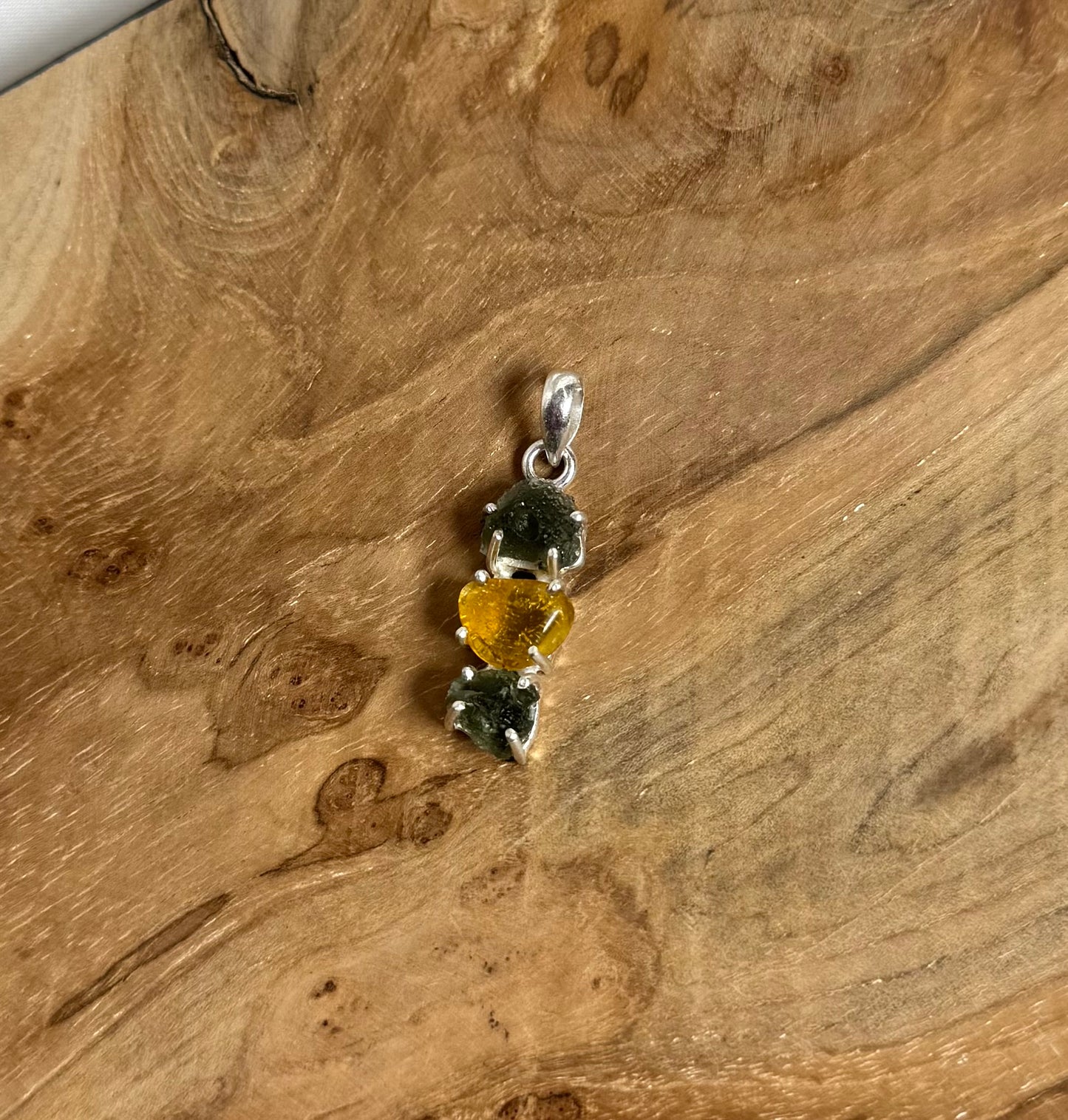 Moldaviet Dubbel en Amber Hanger 925 Zilver A14