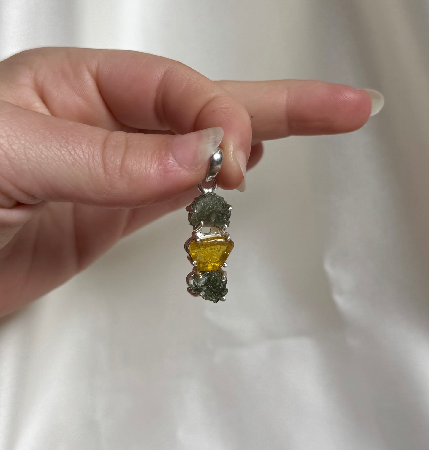 Moldaviet Dubbel en Amber Hanger 925 Zilver A14