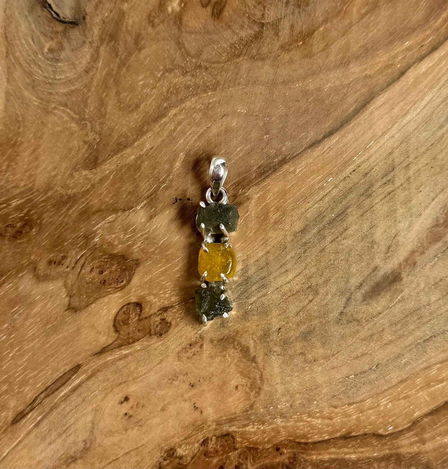 Moldaviet Dubbel en Amber Hanger 925 Zilver A15