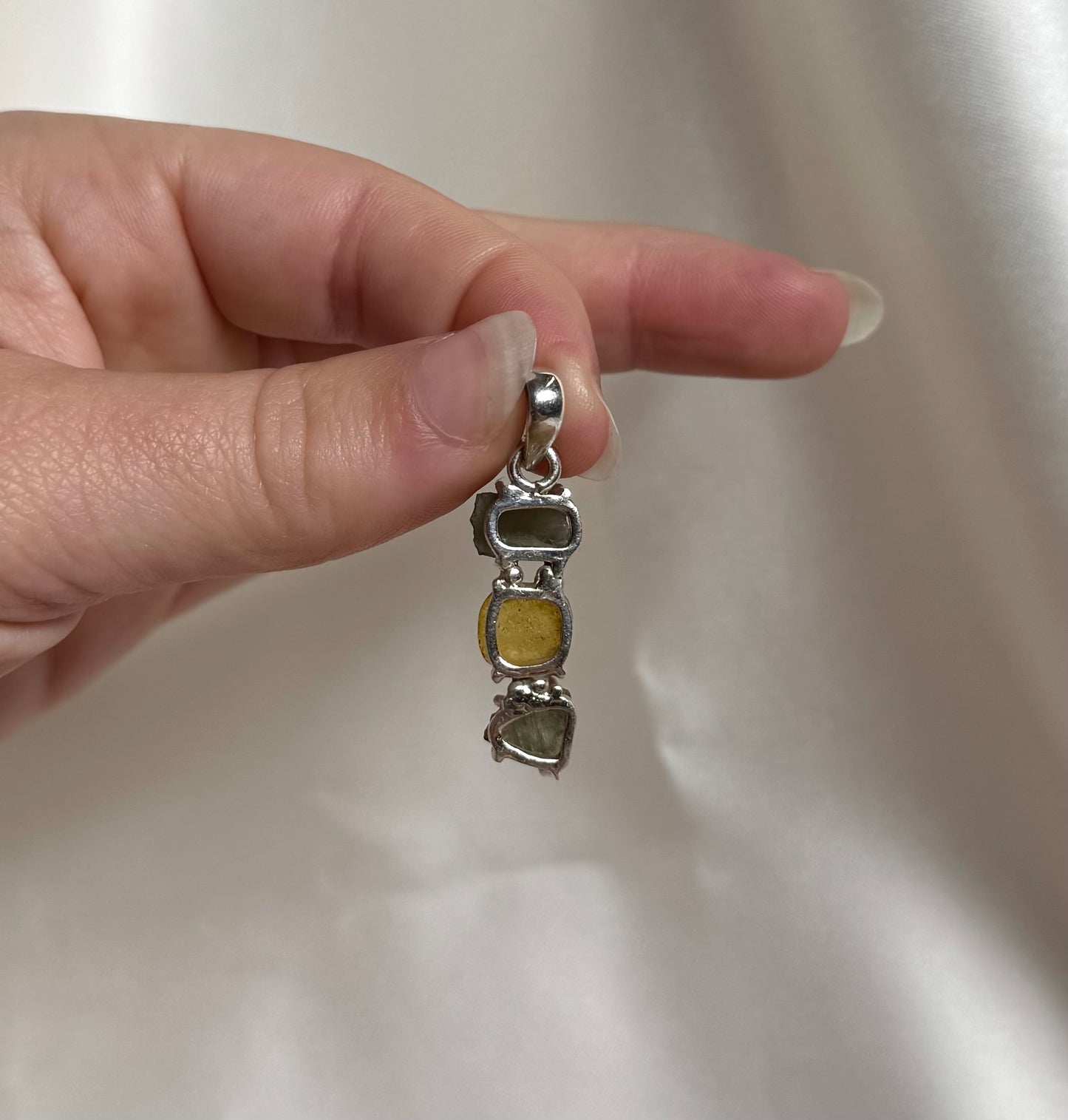 Moldaviet Dubbel en Amber Hanger 925 Zilver A15