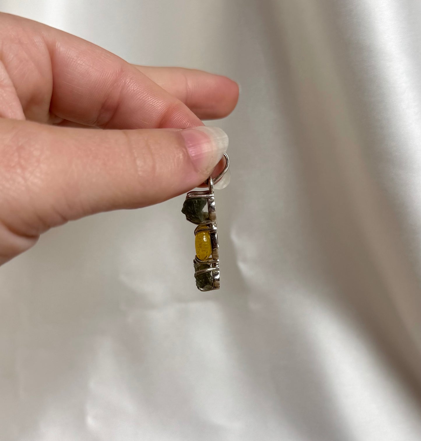 Moldaviet Dubbel en Amber Hanger 925 Zilver A15