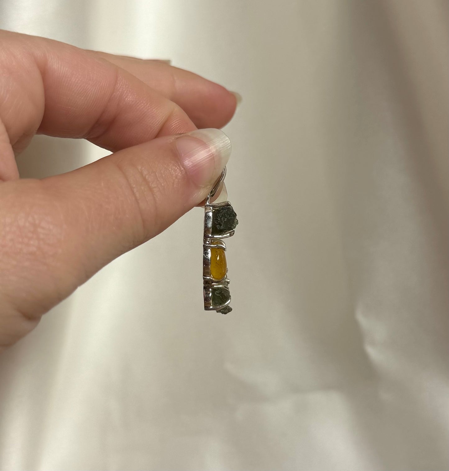 Moldaviet Dubbel en Amber Hanger 925 Zilver A16