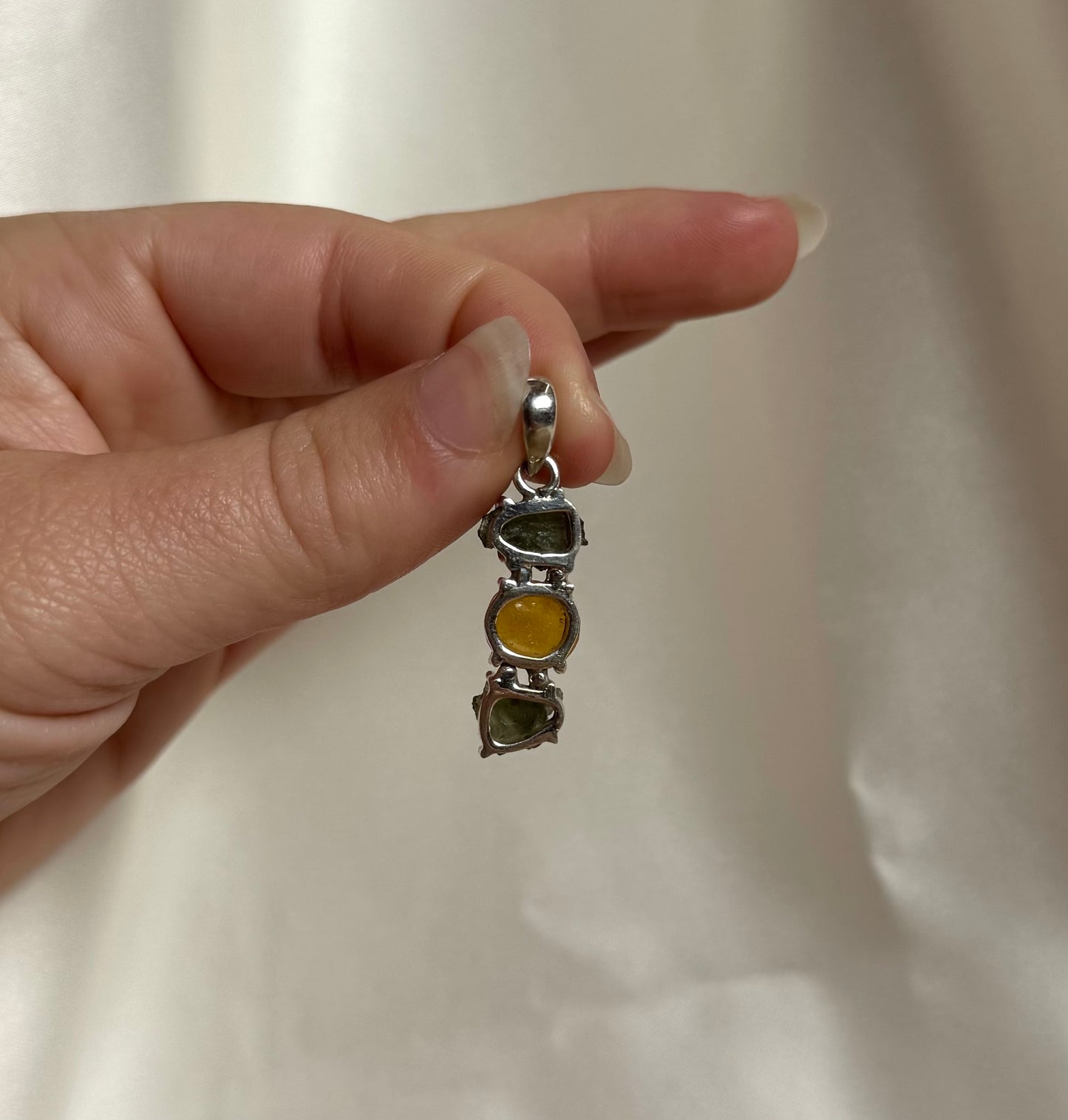 Moldaviet Dubbel en Amber Hanger 925 Zilver A16