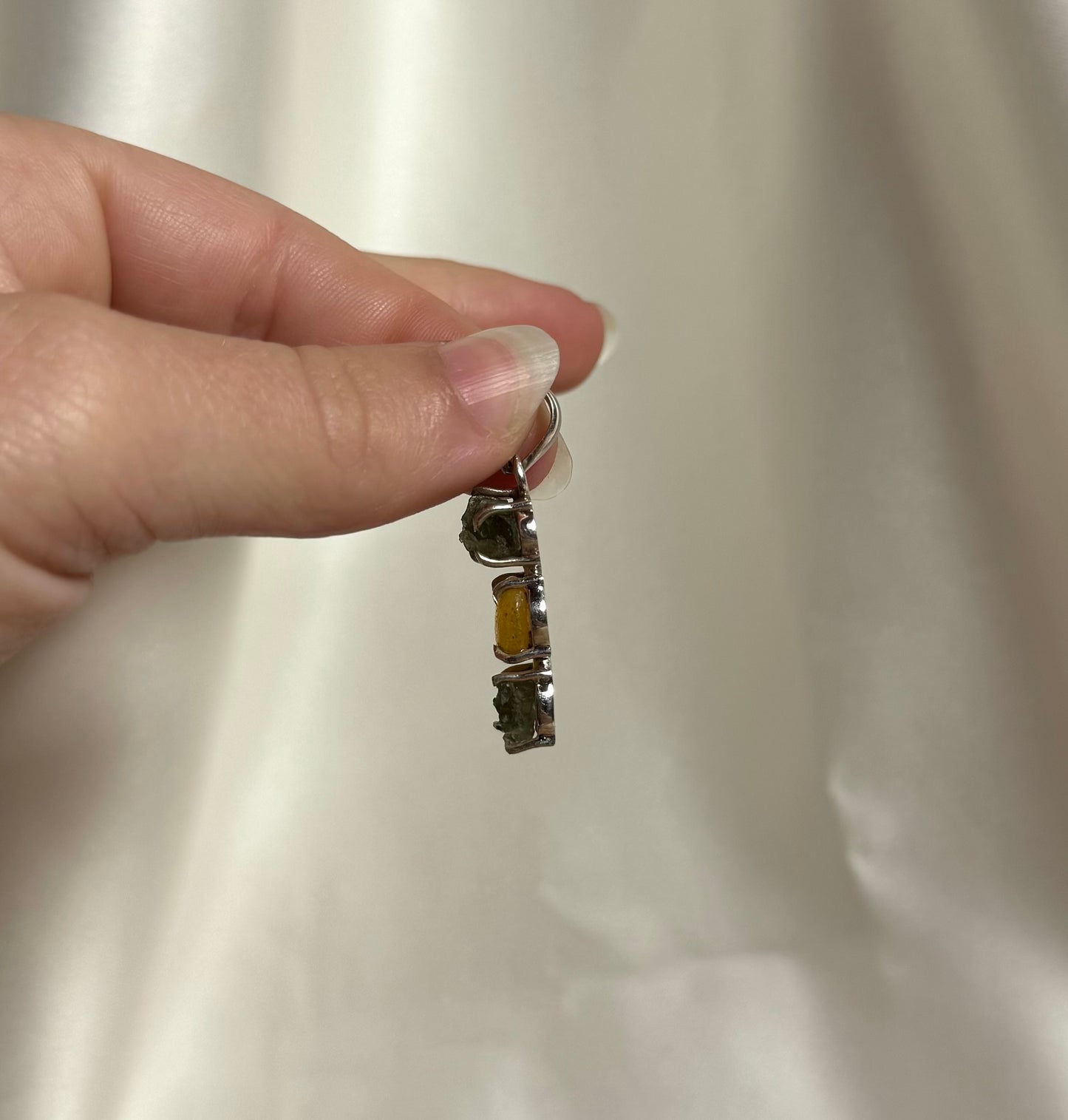Moldaviet Dubbel en Amber Hanger 925 Zilver A16