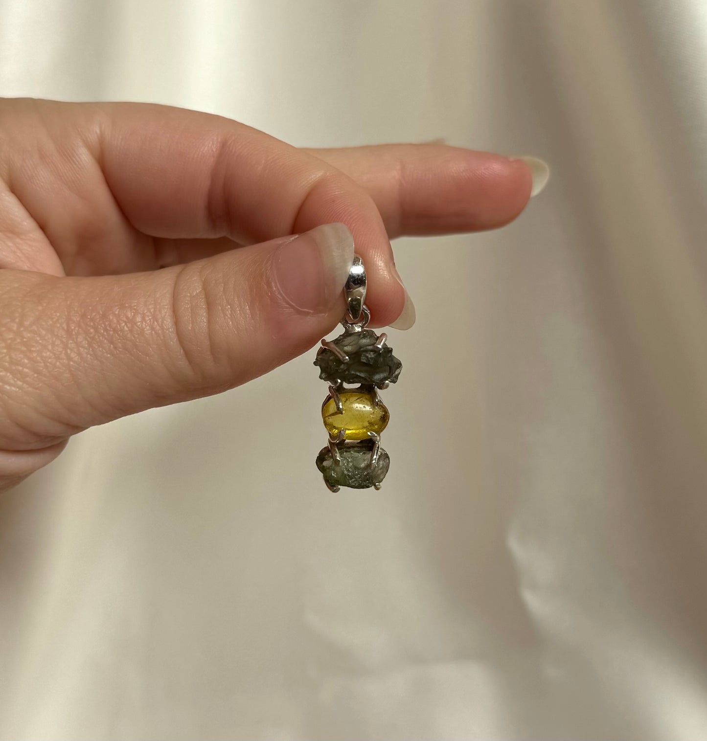 Moldaviet Dubbel en Amber Hanger 925 Zilver A17