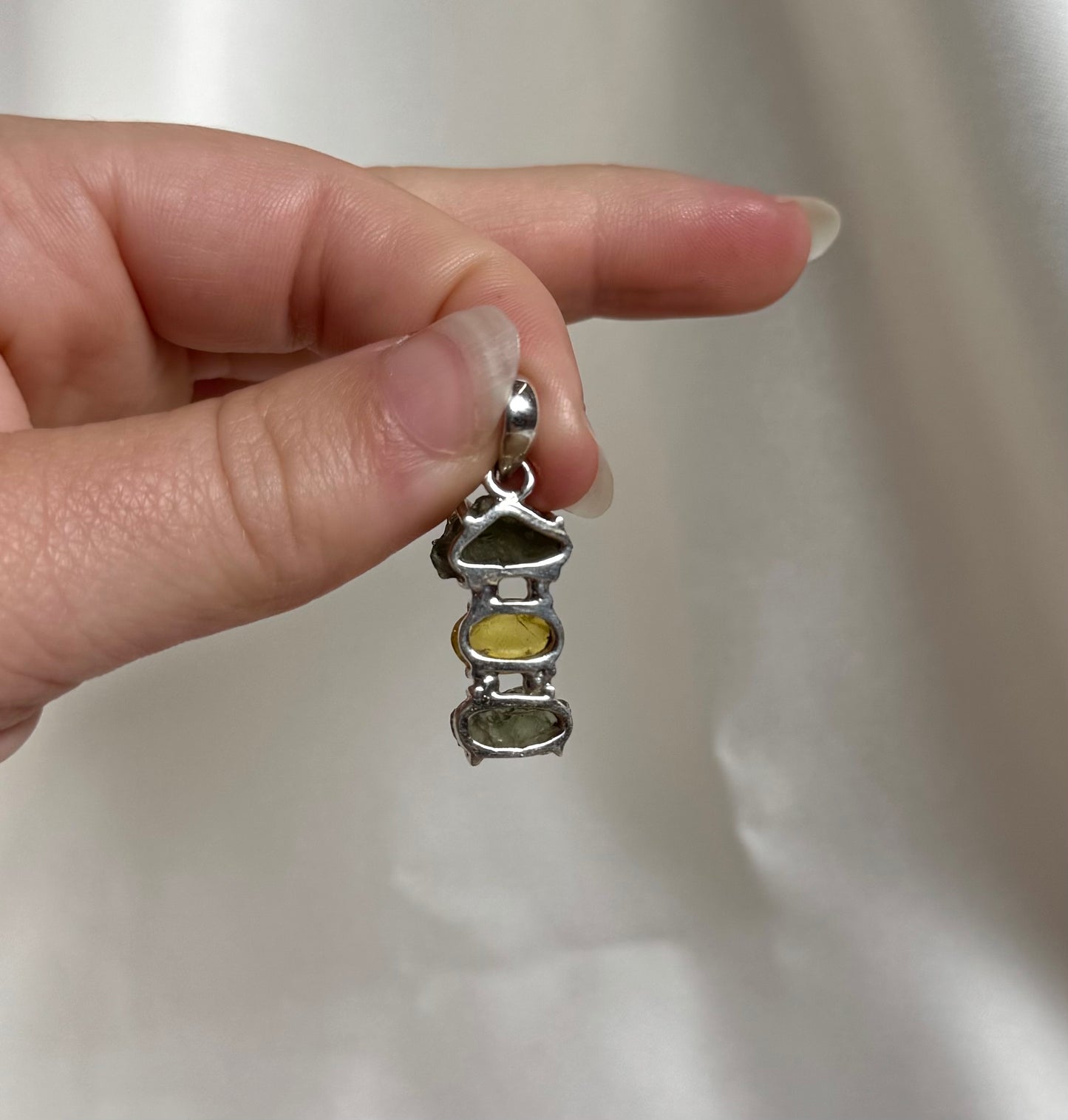 Moldaviet Dubbel en Amber Hanger 925 Zilver A17