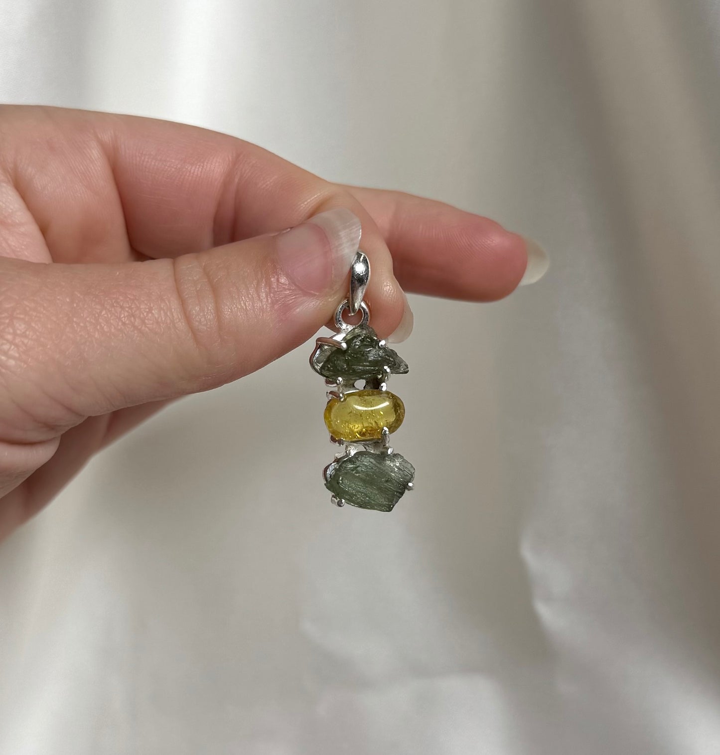 Moldaviet Dubbel en Amber Hanger 925 Zilver A18