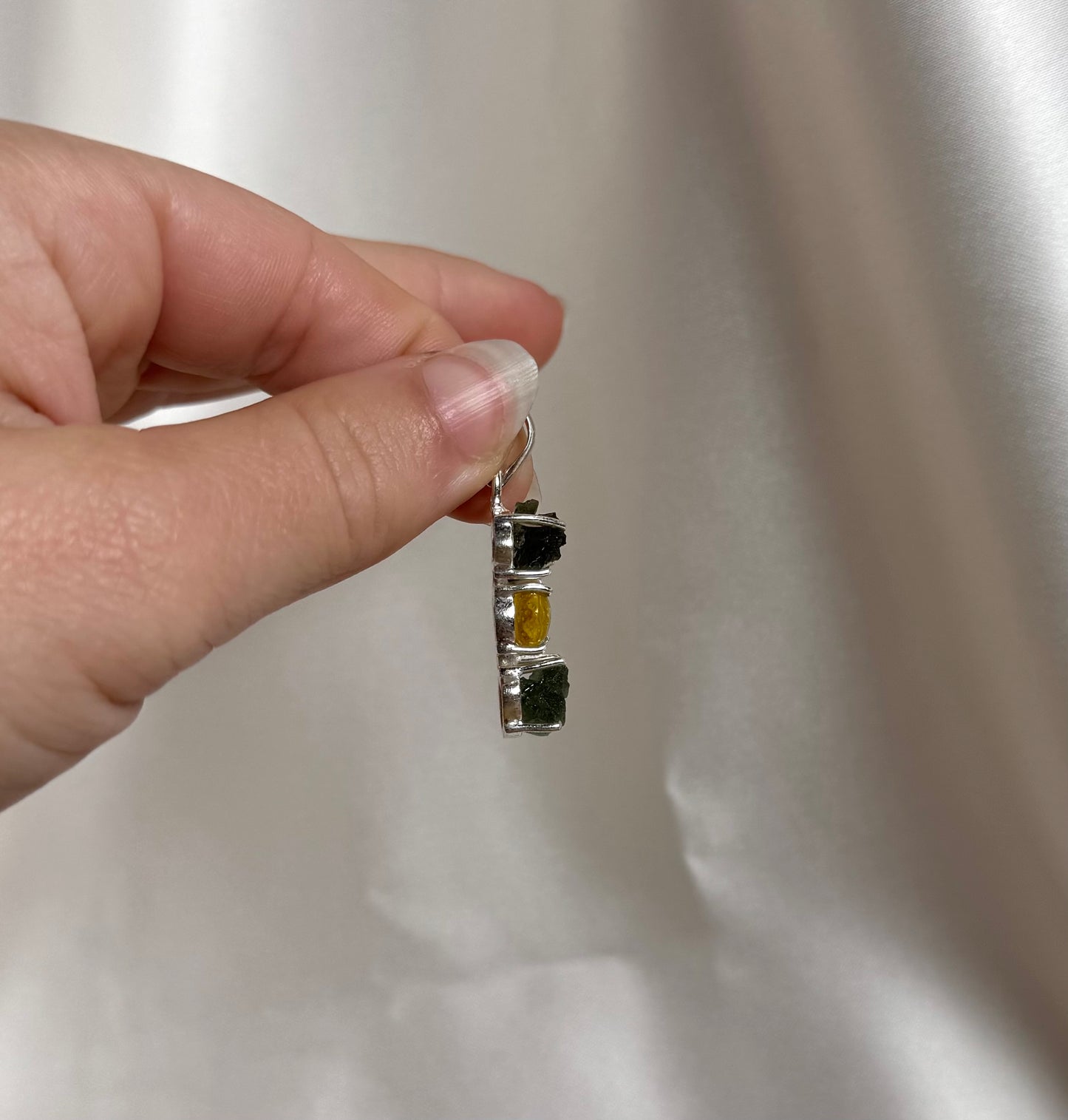 Moldaviet Dubbel en Amber Hanger 925 Zilver A18