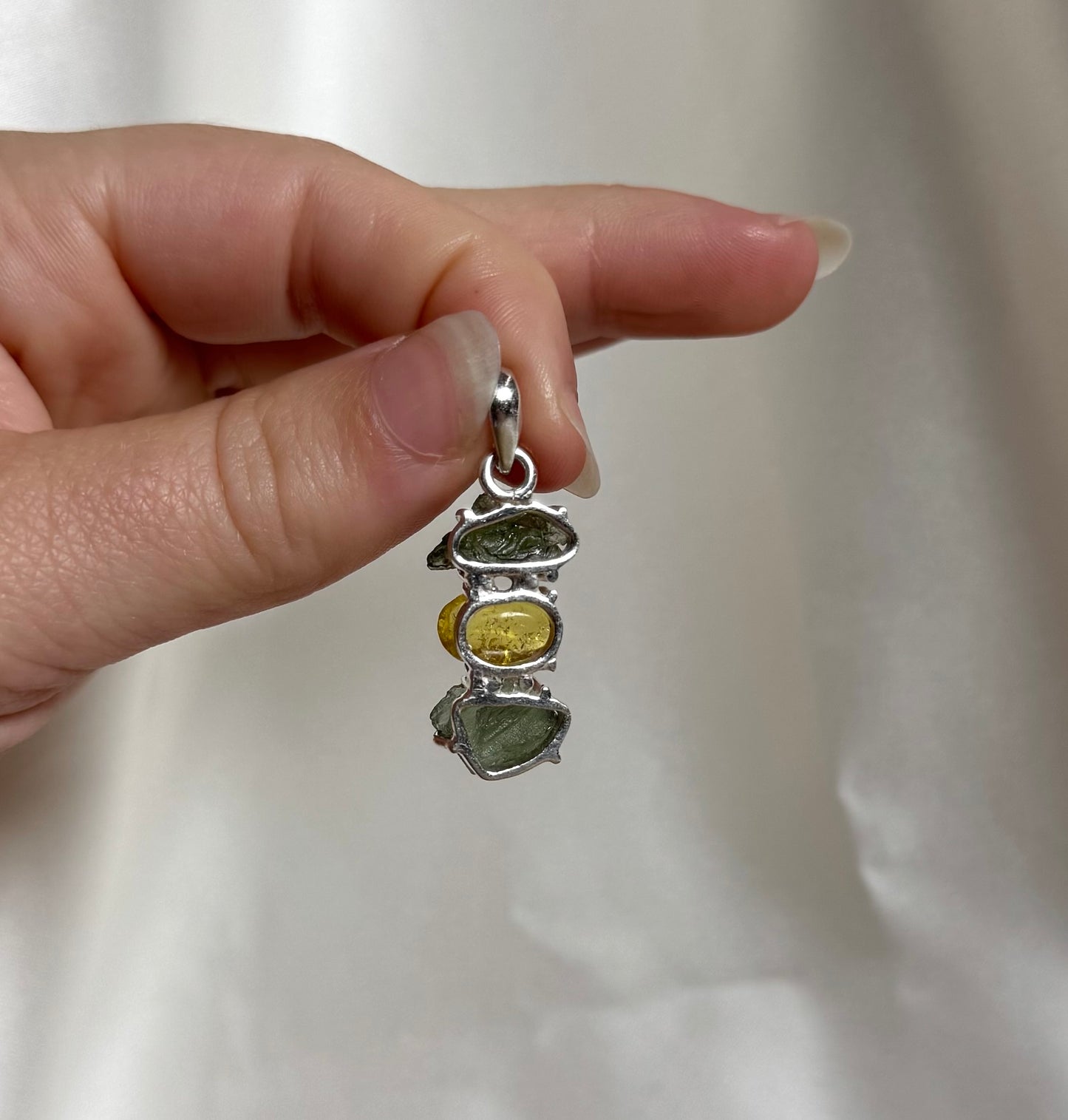 Moldaviet Dubbel en Amber Hanger 925 Zilver A18