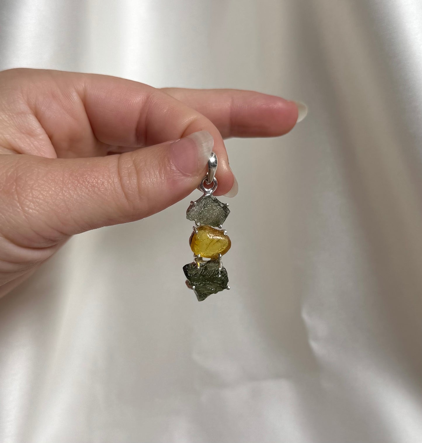 Moldaviet Dubbel en Amber Hanger 925 Zilver A19