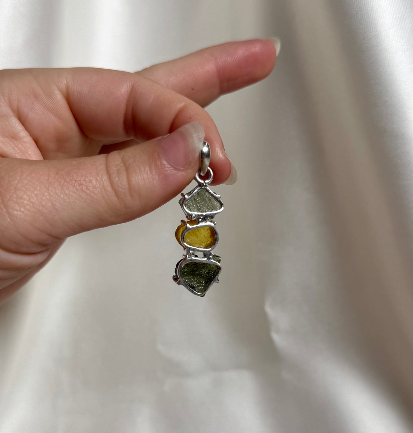 Moldaviet Dubbel en Amber Hanger 925 Zilver A19