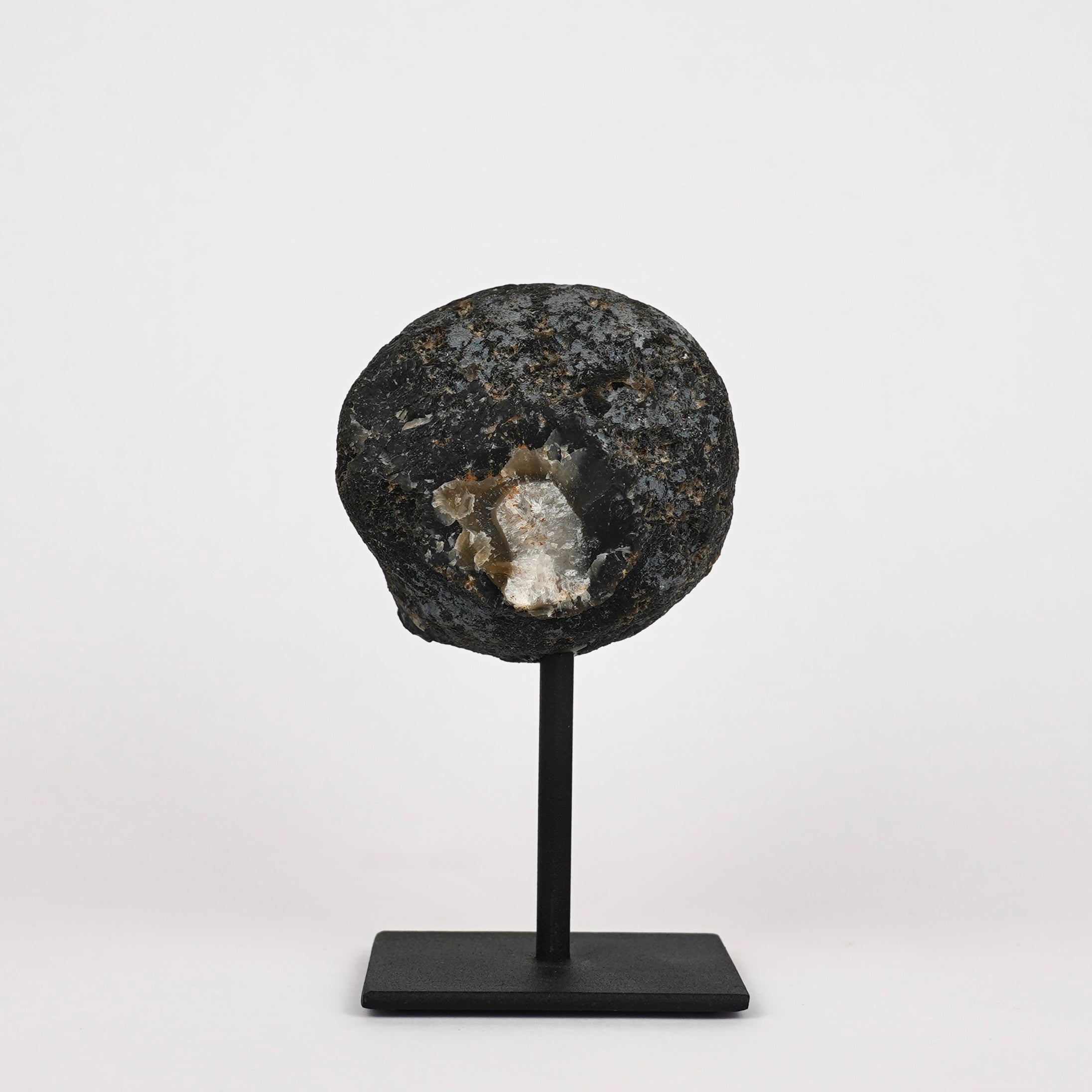 Agaat Geode S Op Standaard Nr. 81