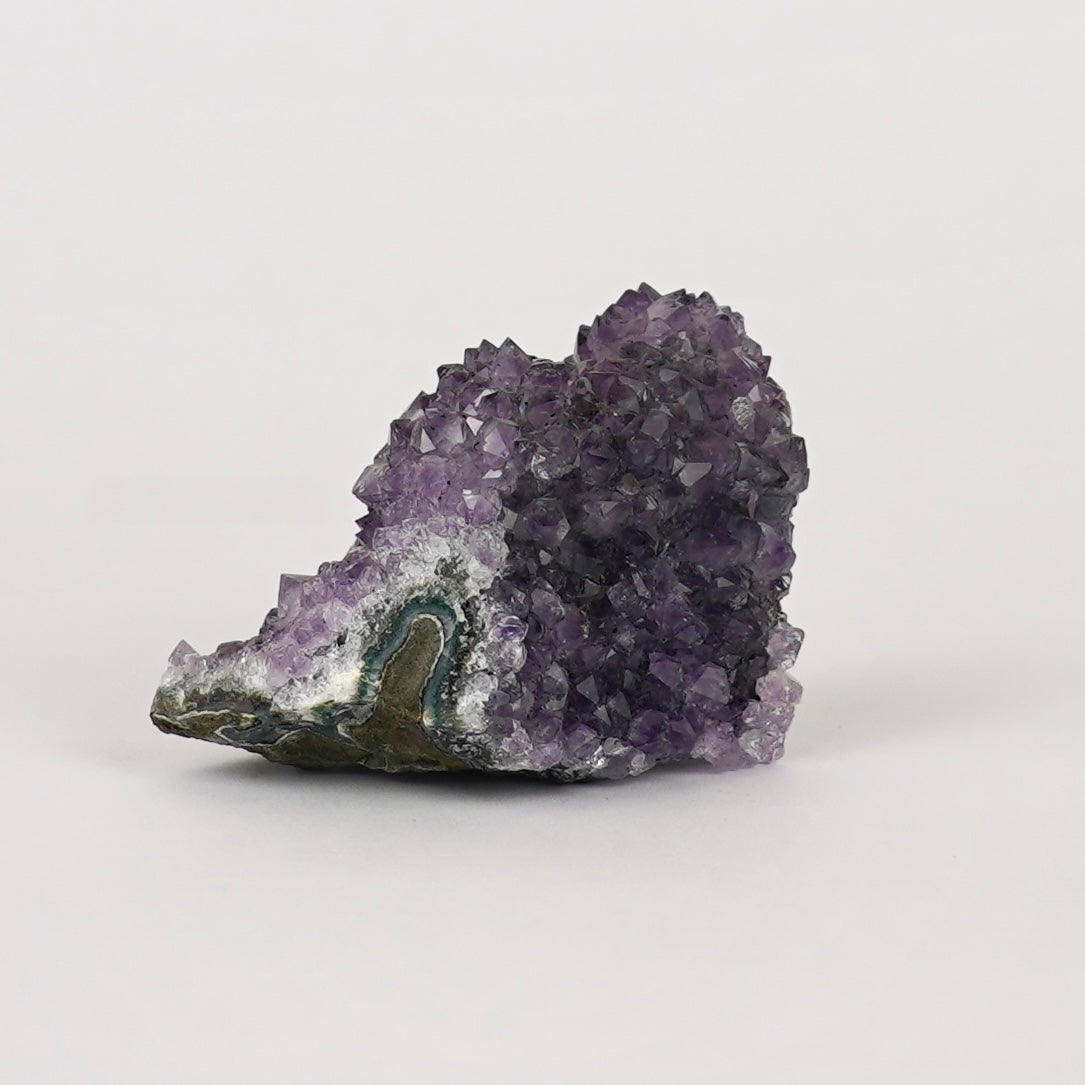 Amethist Ruw Nr. 377