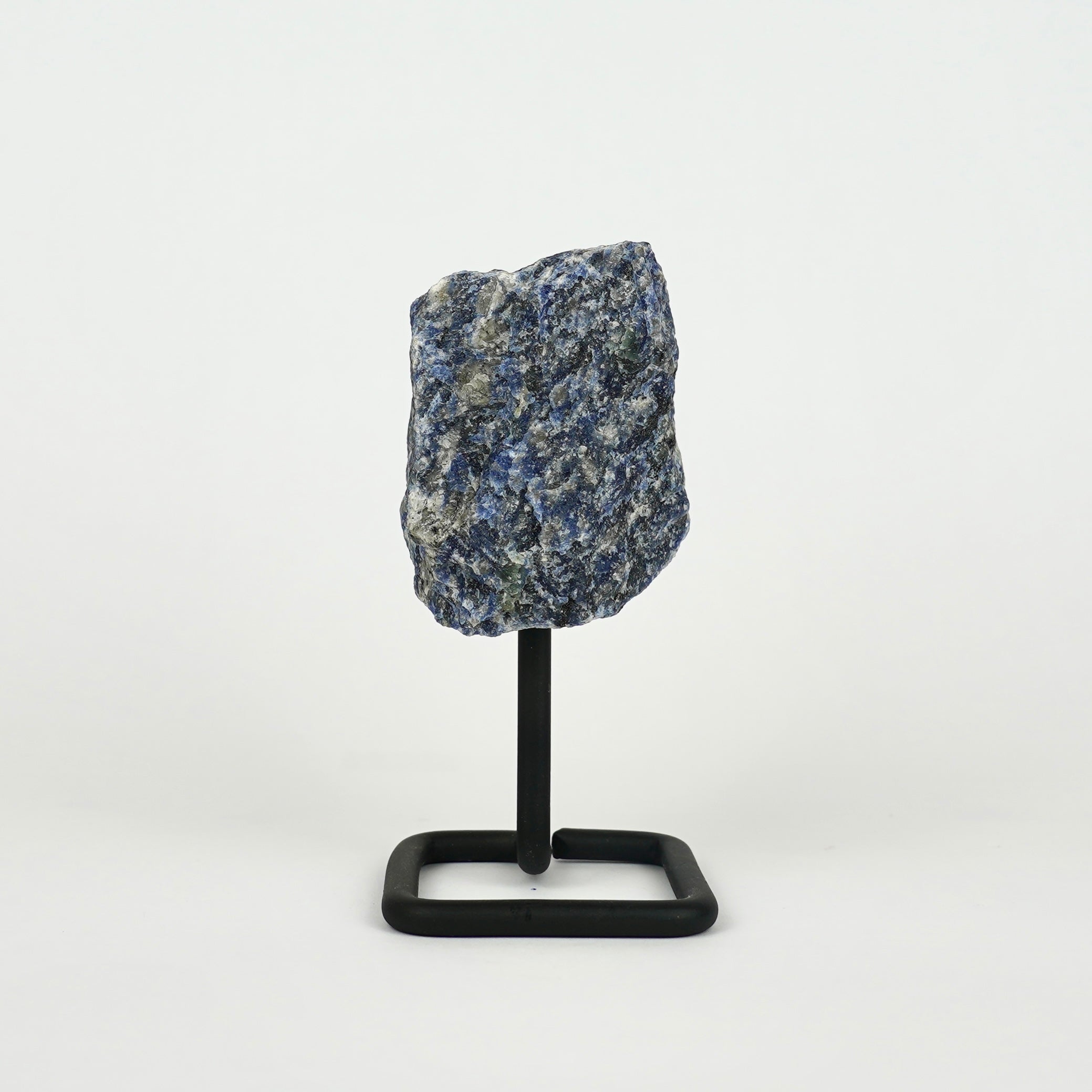 Sodaliet Ruw Op Standaard Nr. 7