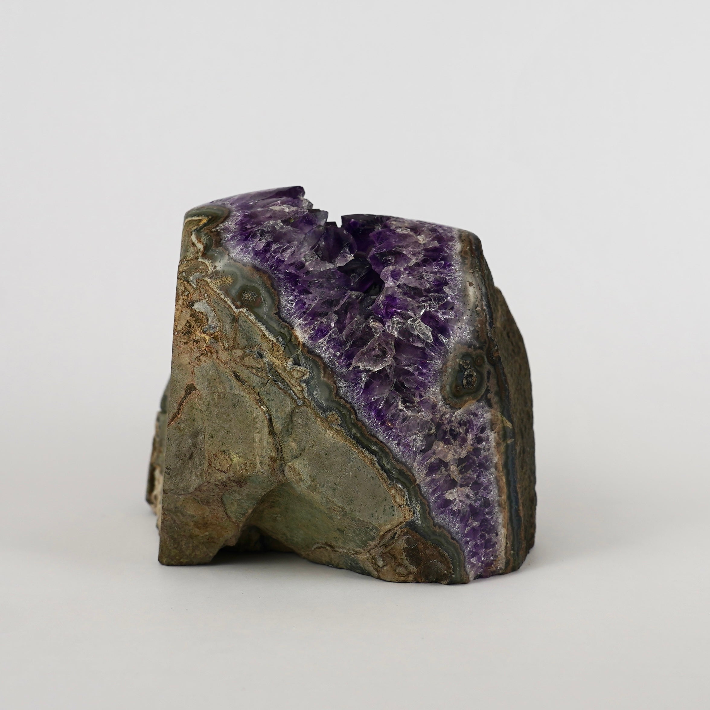 Amethist Ruw Nr. 328