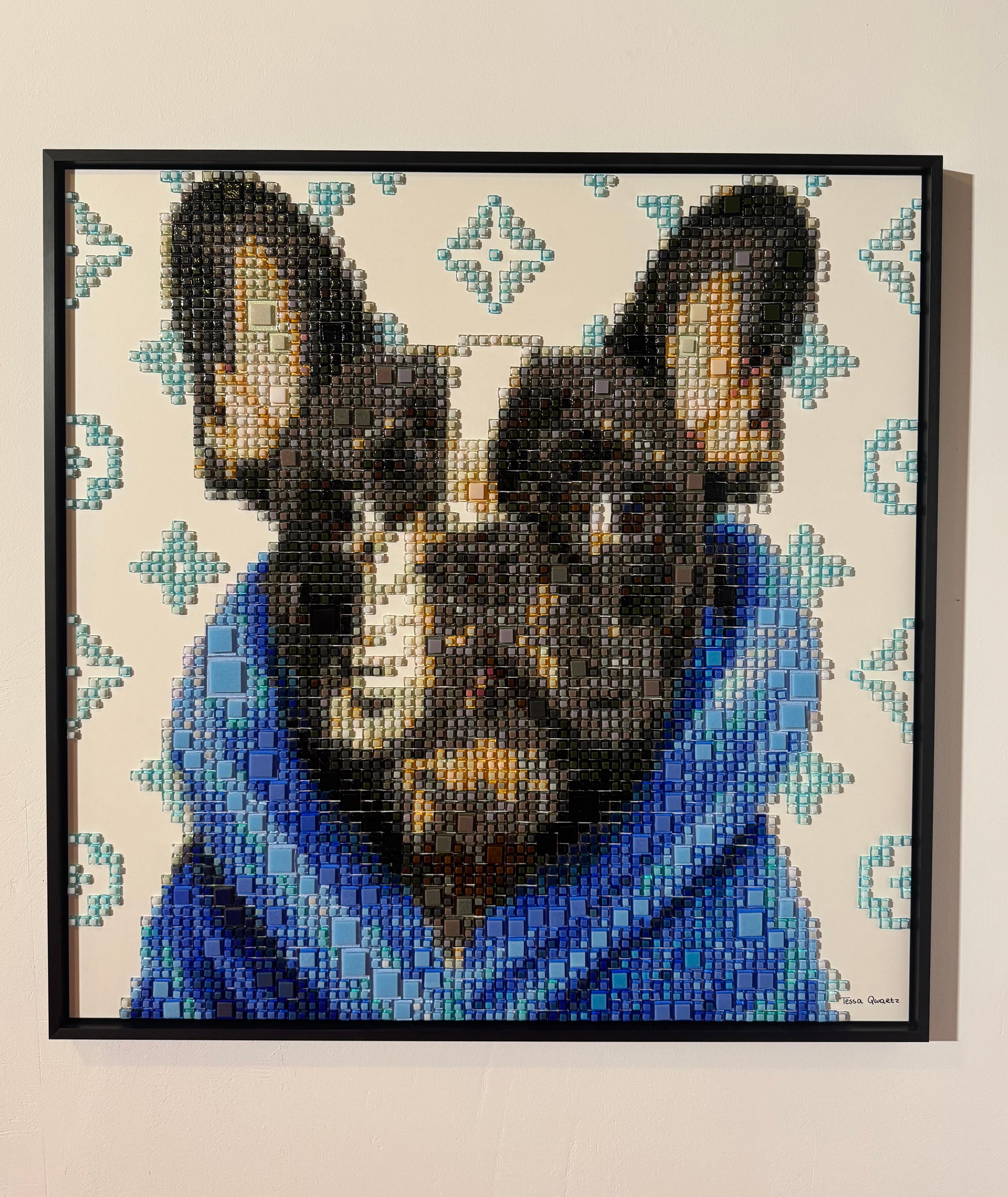 ‘FRENCHIE VUITTON’ Tessa Qwartz