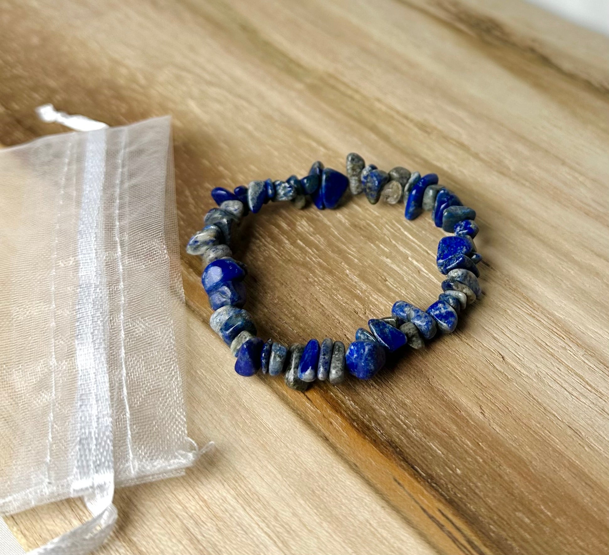 Lapis Lazuli Chip Armband