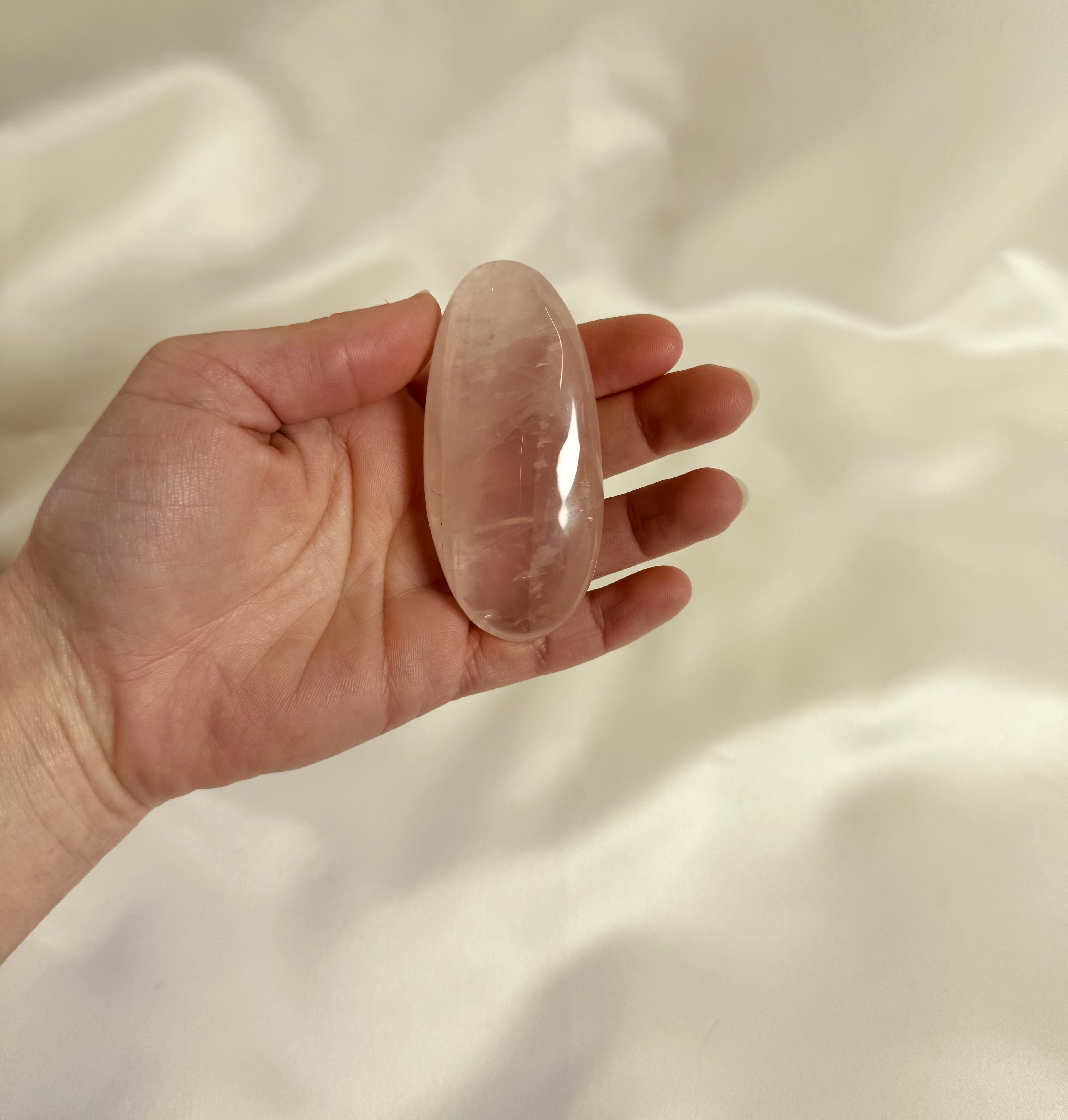 Rozenkwarts Handsteen