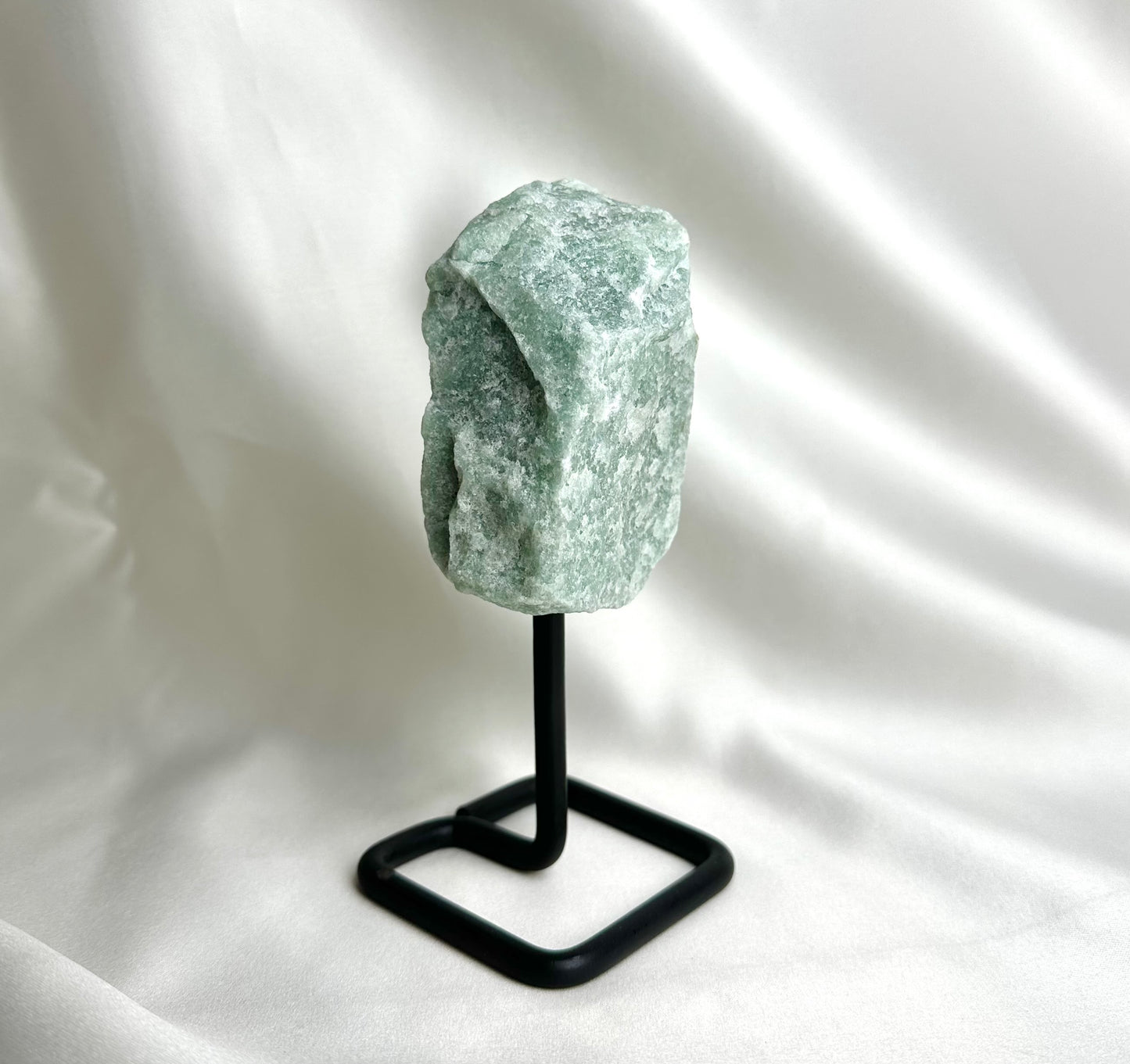 Groene Kwarts Ruw Op Standaard Nr. 5