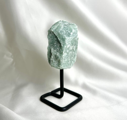 Groene Kwarts Ruw Op Standaard Nr. 5