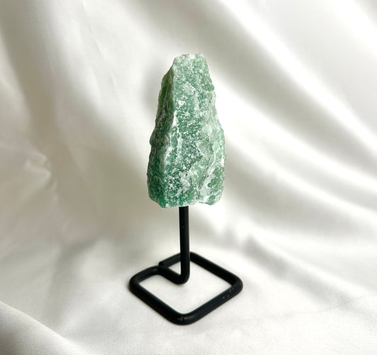 Groene Kwarts Ruw Op Standaard Nr. 6