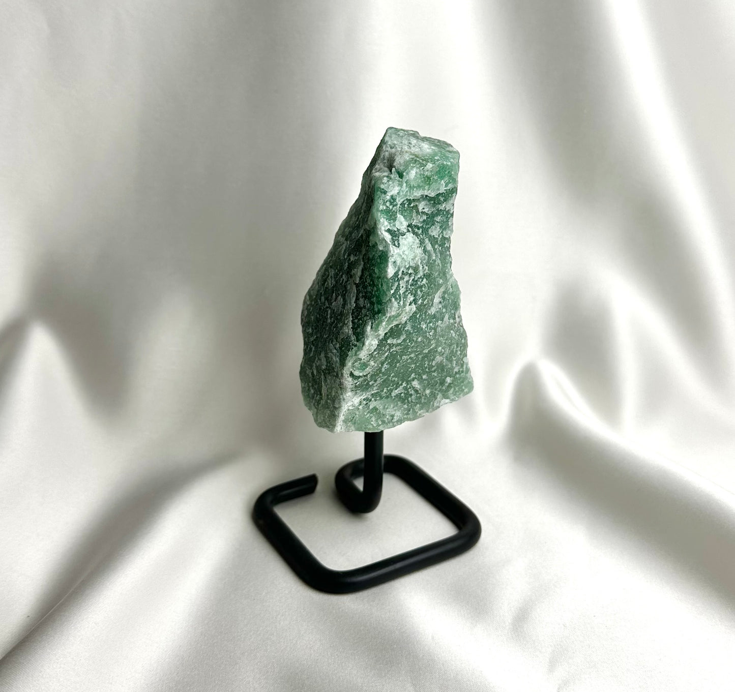 Groene Kwarts Ruw Op Standaard Nr. 73
