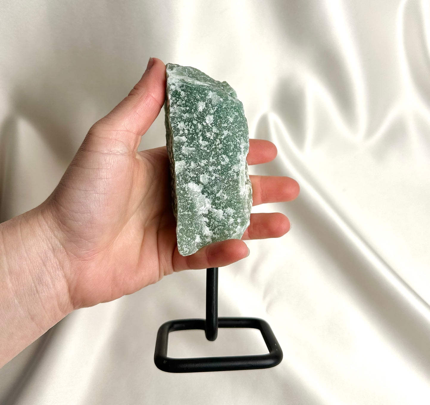 Groene Kwarts Ruw Op Standaard Nr. 74