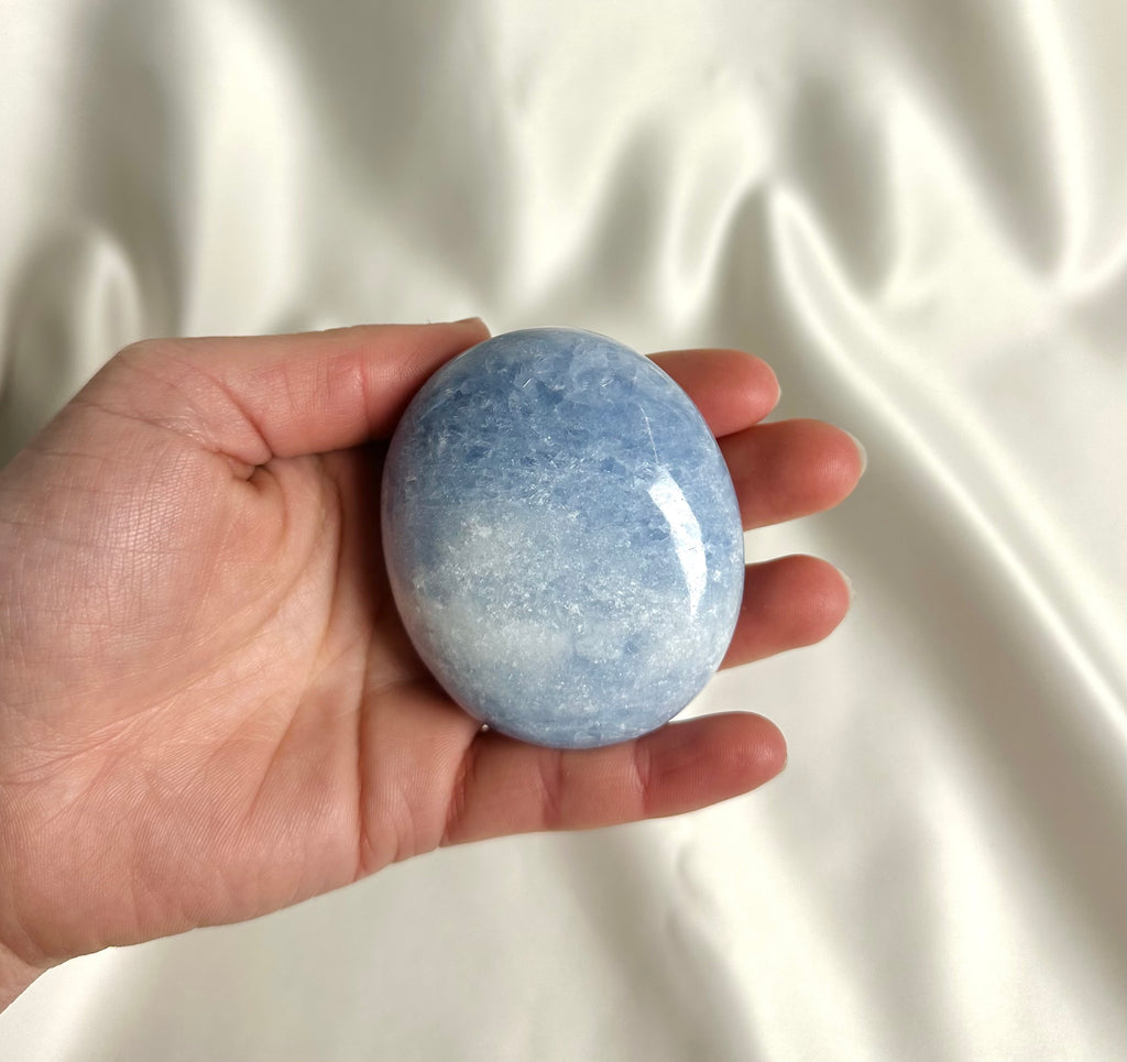 Blauwe Calciet Handsteen