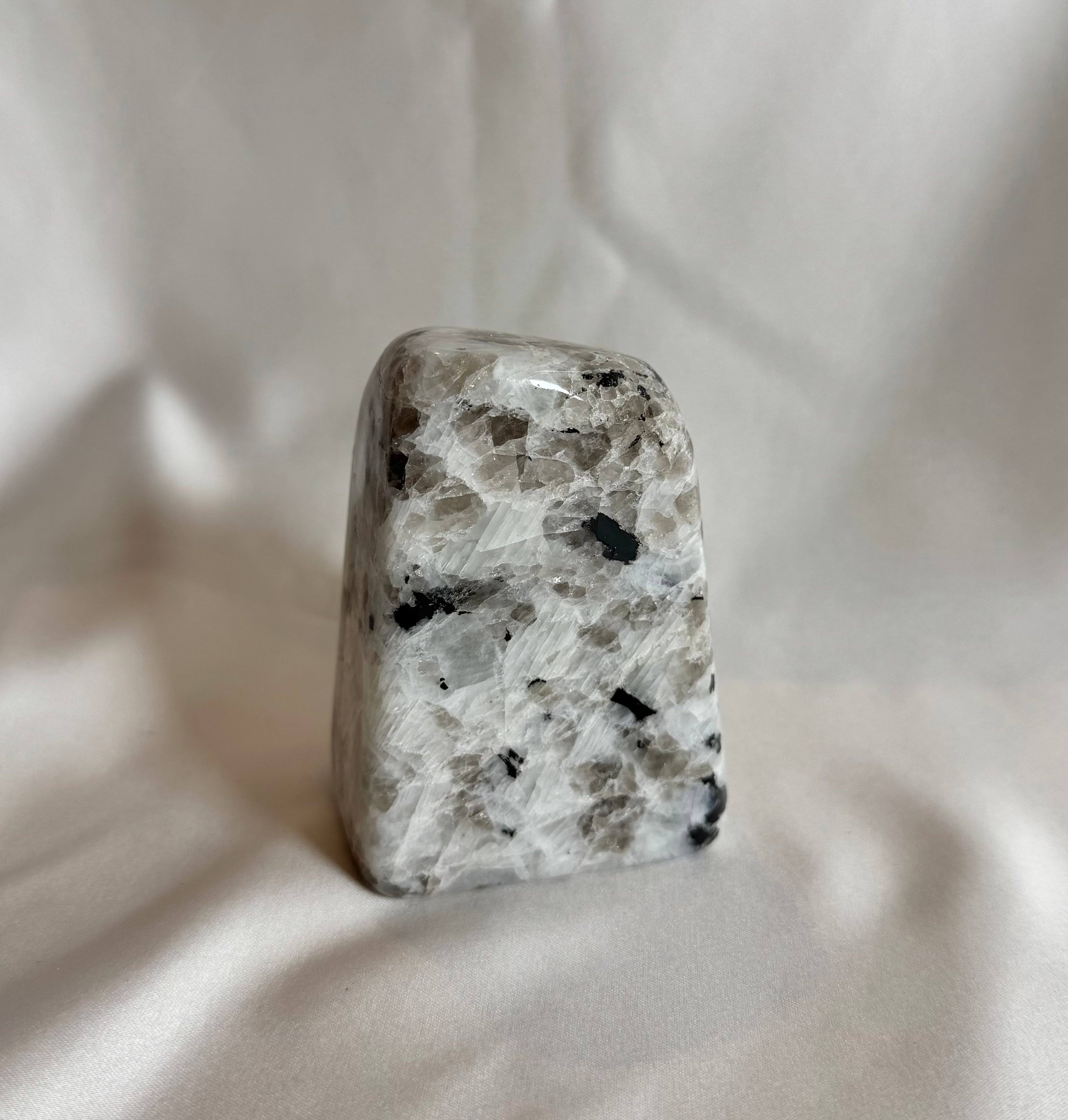 Regenboog Maansteen Sculptuur Nr. 404