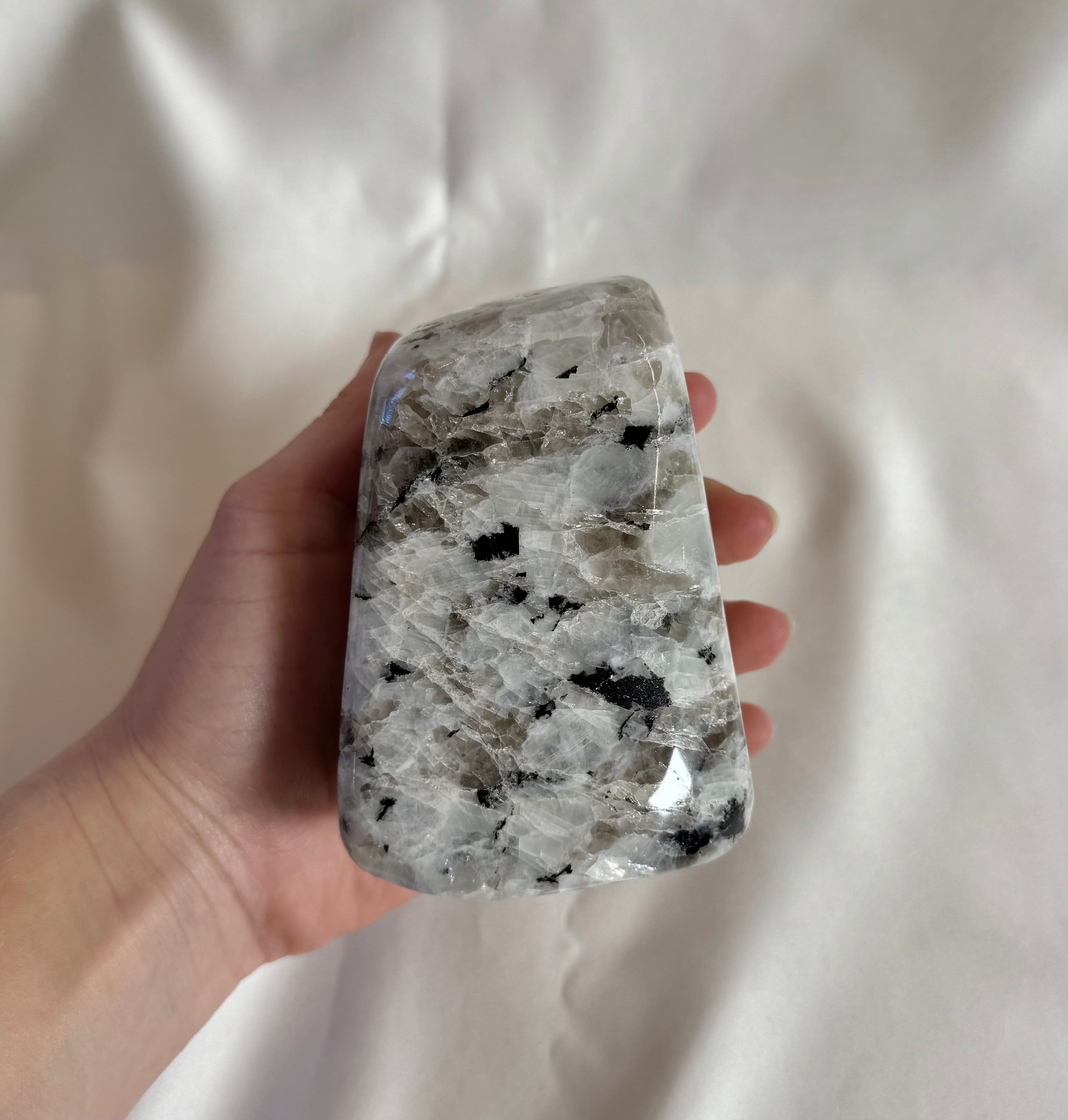 Regenboog Maansteen Sculptuur Nr. 404