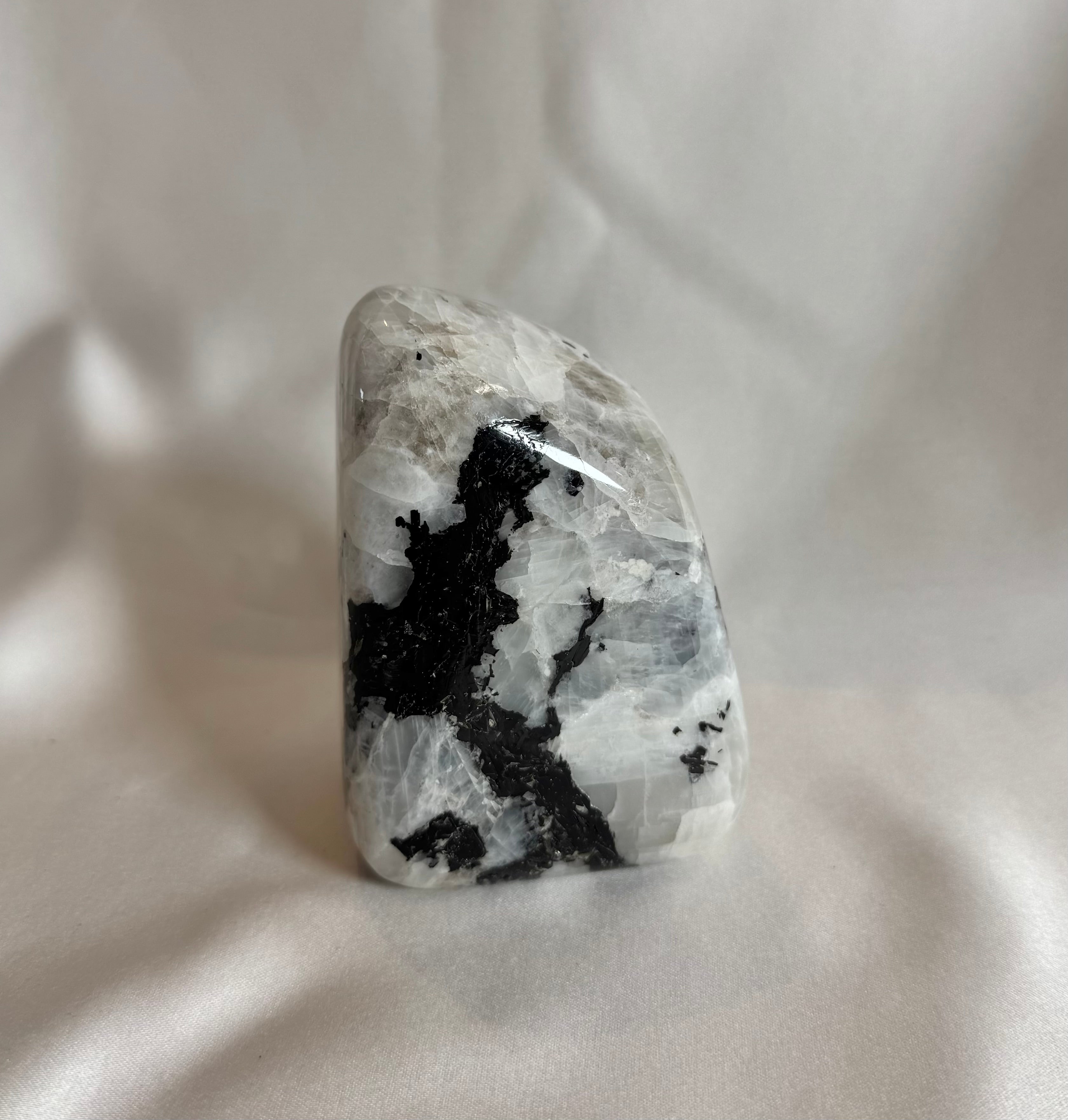 Regenboog Maansteen Sculptuur Nr. 405