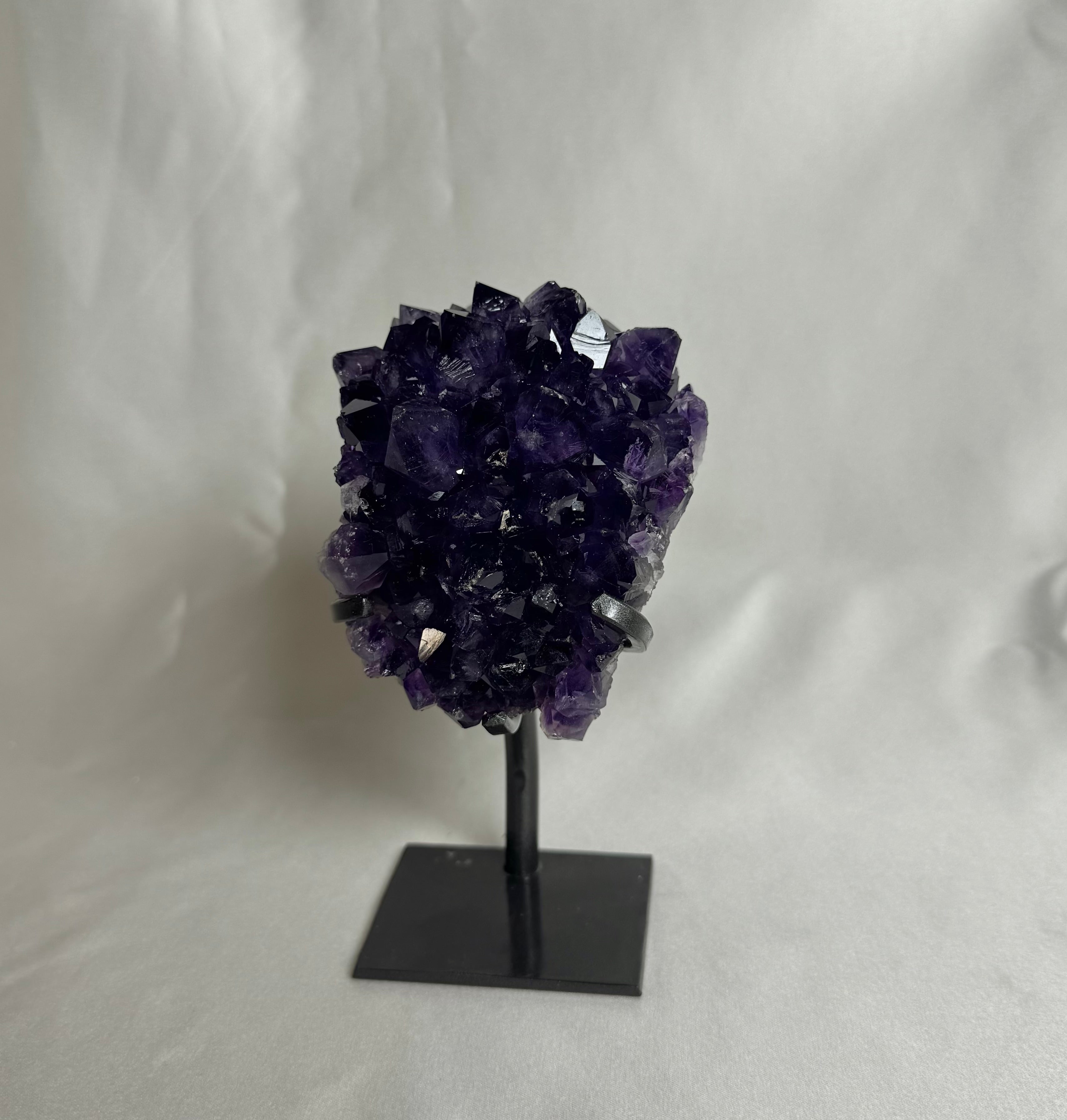 Amethist Op Standaard Nr. 494