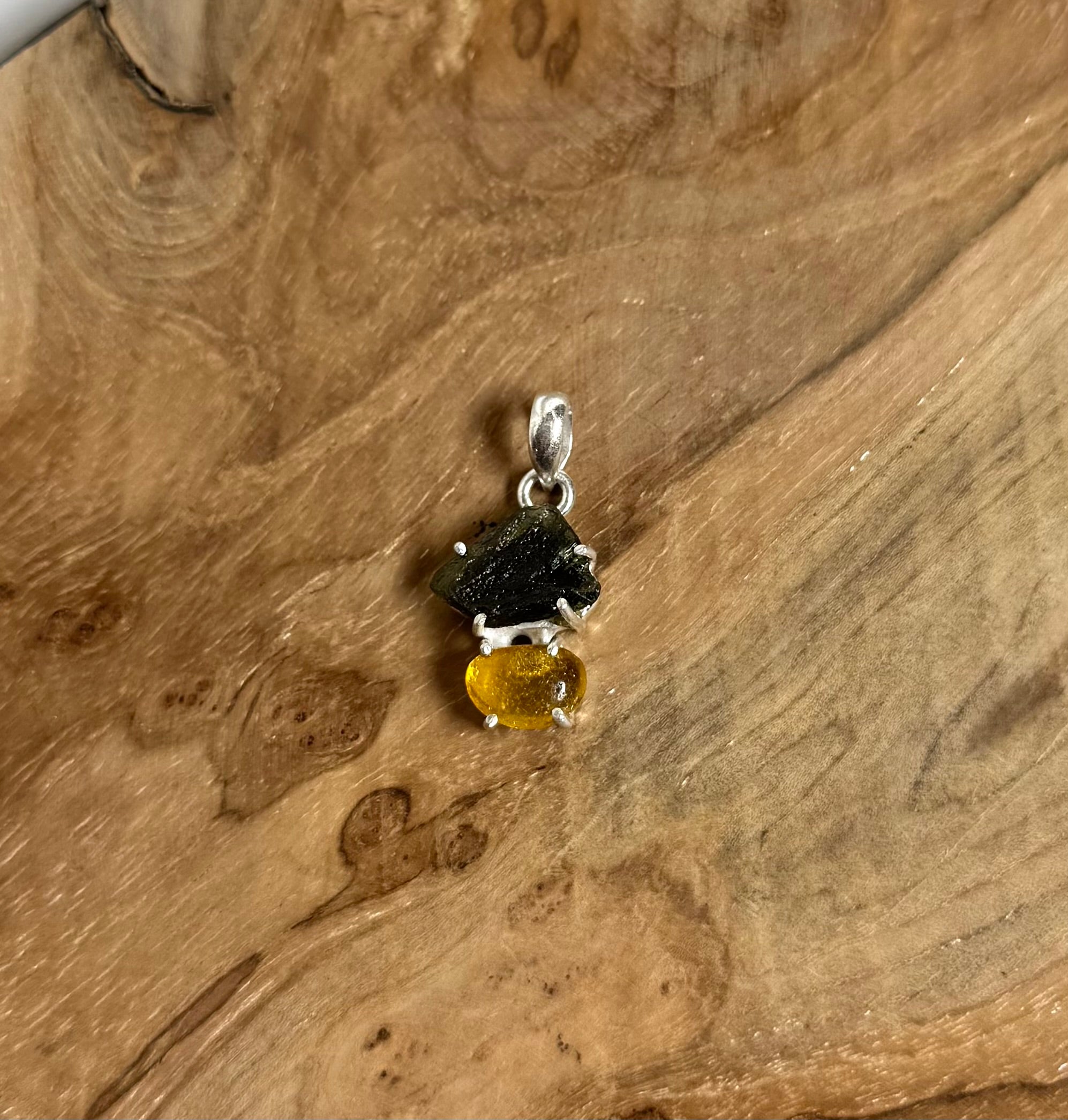 Moldaviet en Amber Hanger 925 Zilver A5