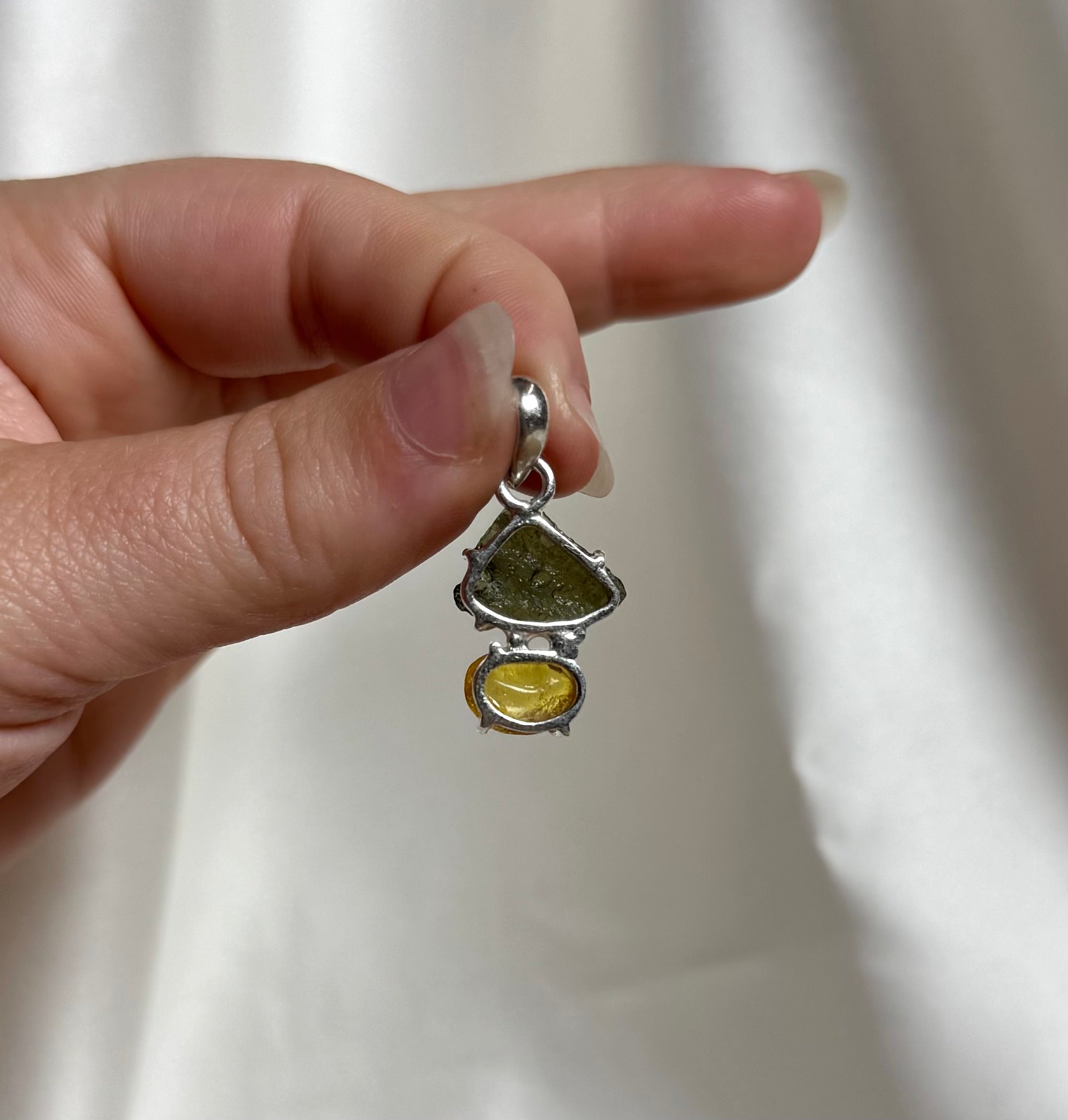 Moldaviet en Amber Hanger 925 Zilver A5