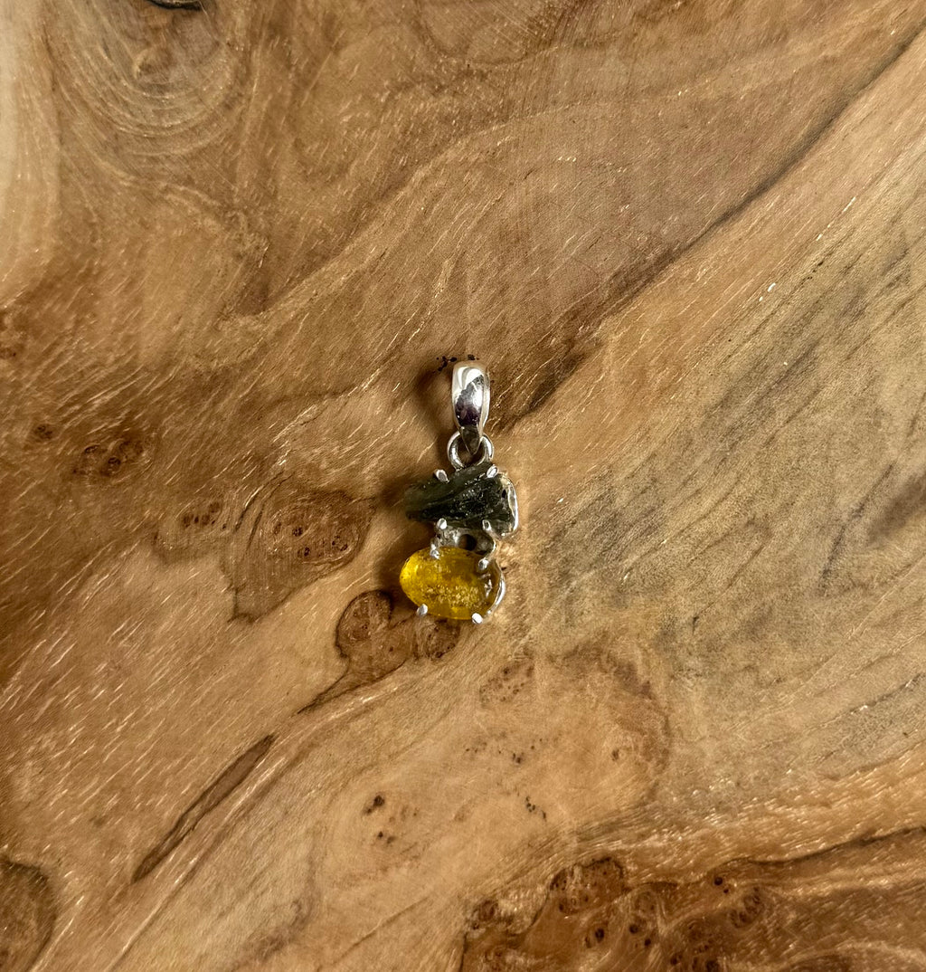 Moldaviet en Amber Hanger 925 Zilver A7