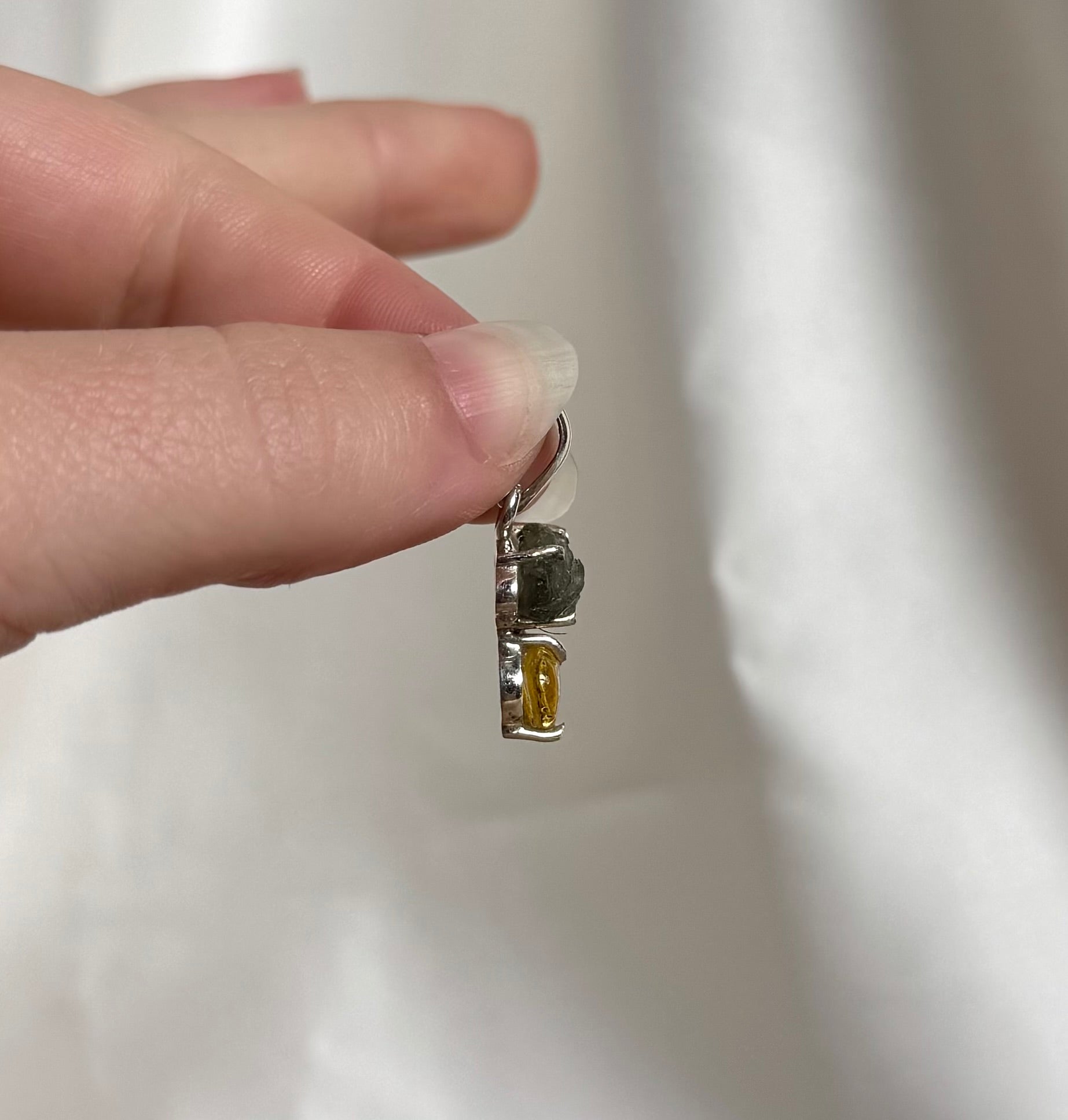 Moldaviet en Amber Hanger 925 Zilver A7