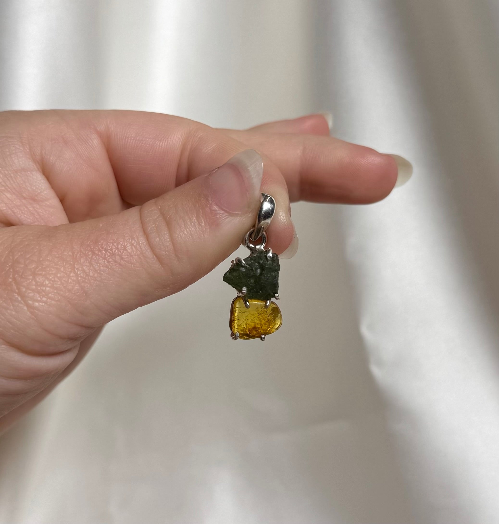 Moldaviet en Amber Hanger 925 Zilver A8