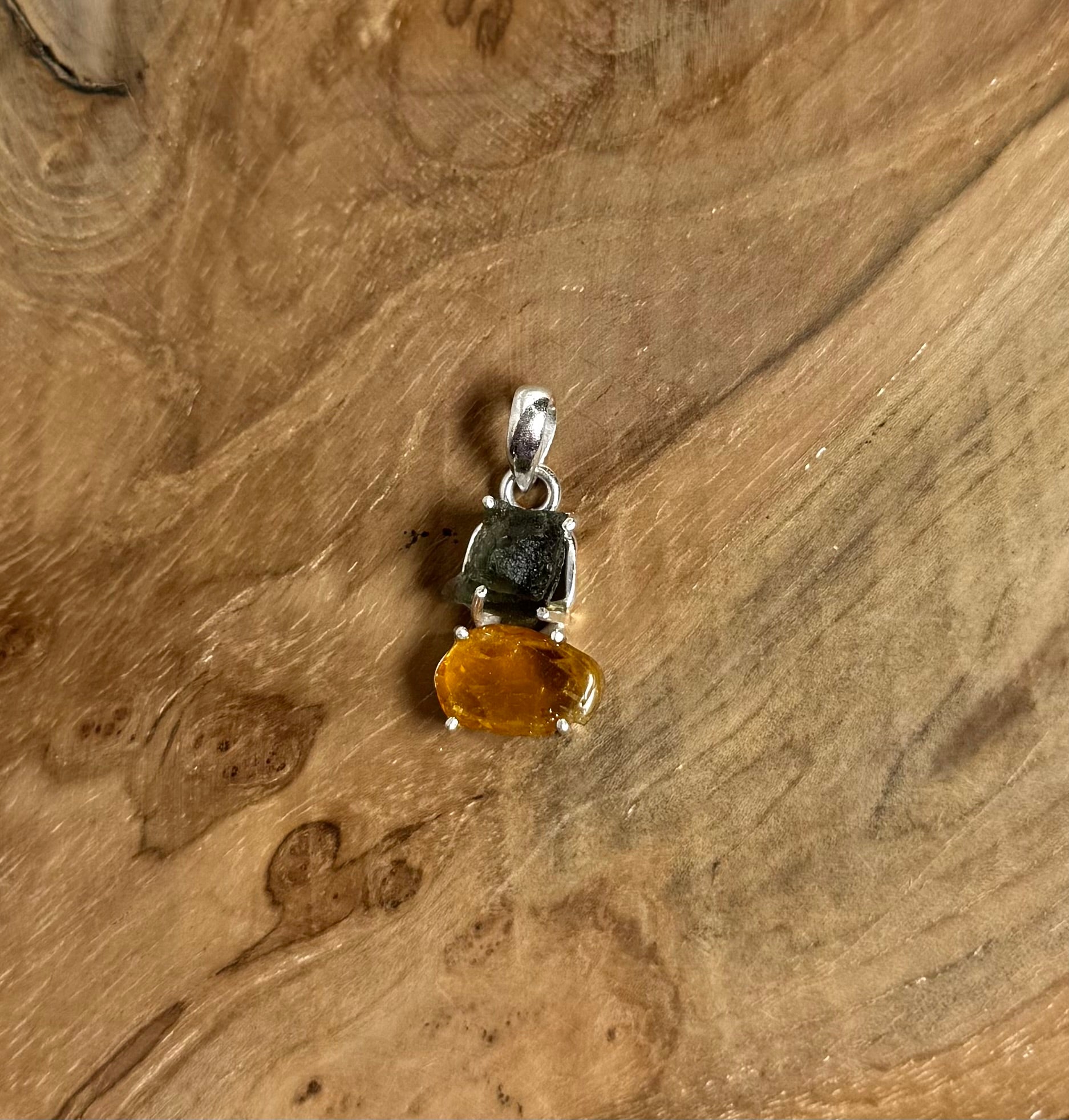 Moldaviet en Amber Hanger 925 Zilver A10