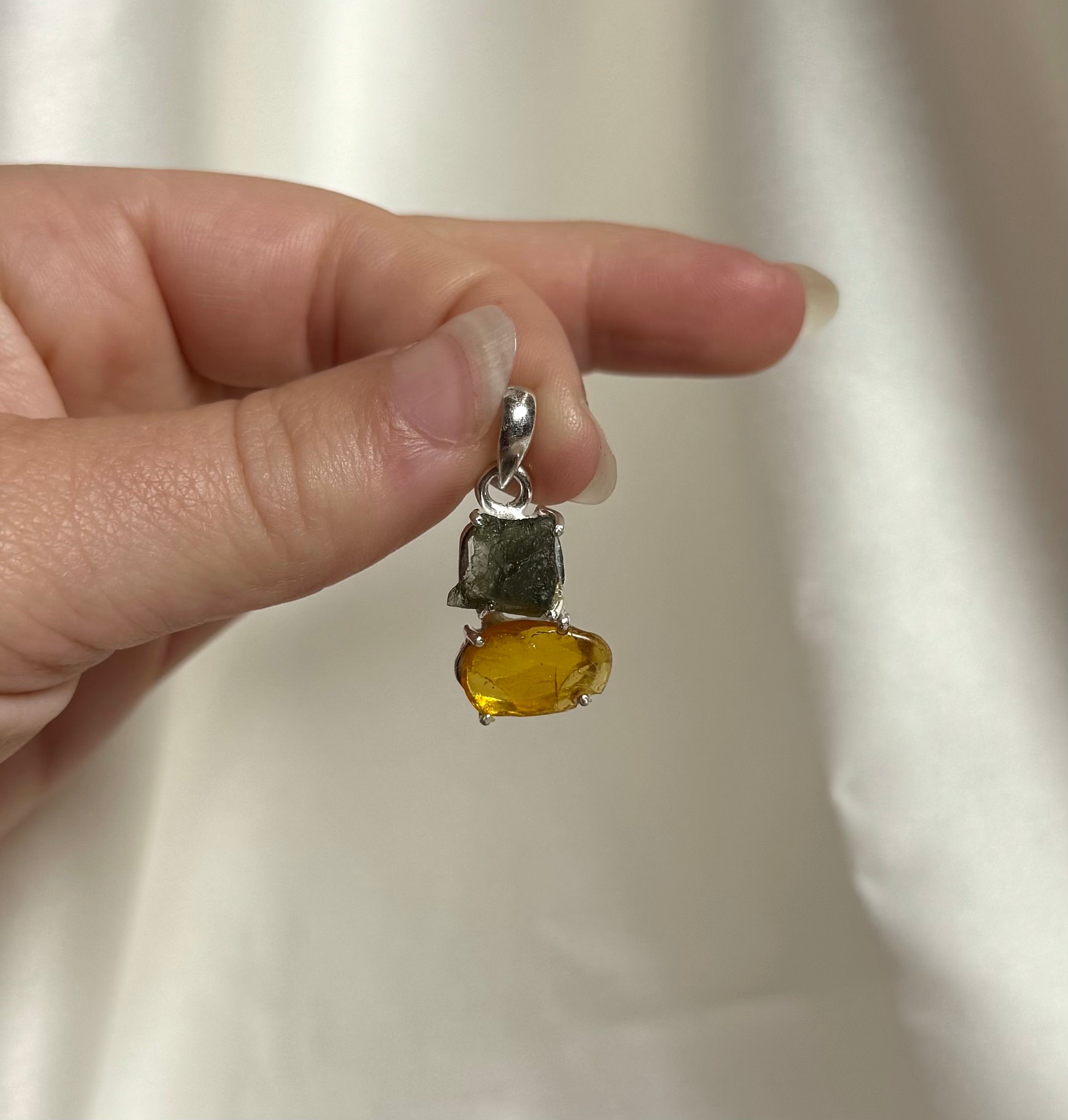 Moldaviet en Amber Hanger 925 Zilver A10