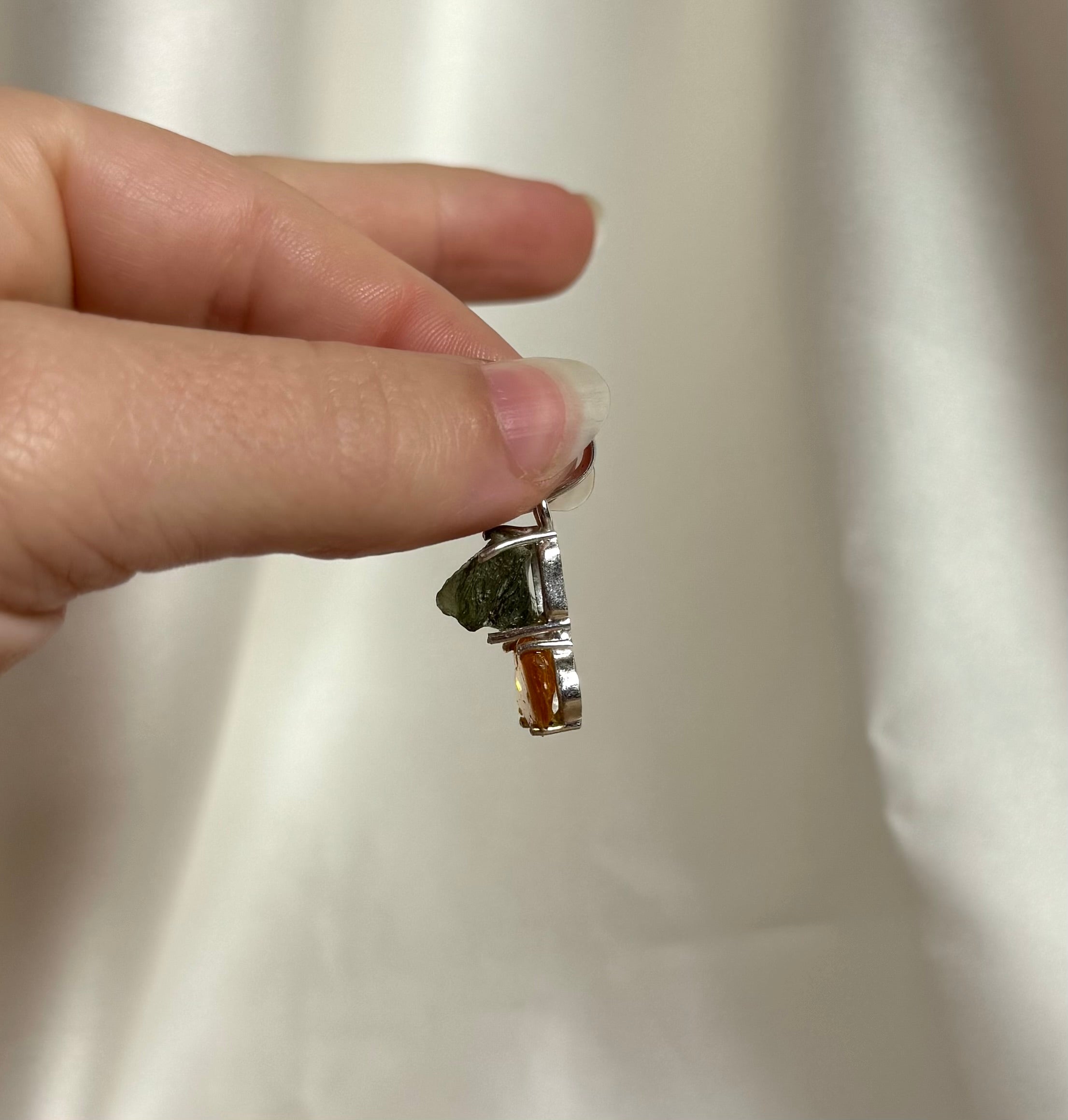 Moldaviet en Amber Hanger 925 Zilver A10