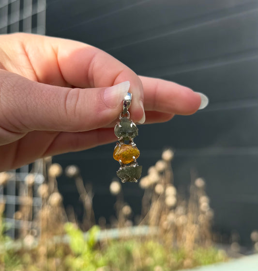Moldaviet Dubbel en Amber Hanger 925 Zilver A13