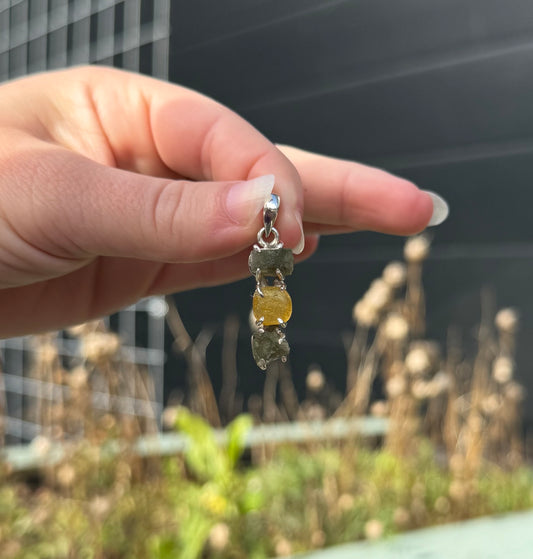 Moldaviet Dubbel en Amber Hanger 925 Zilver A15