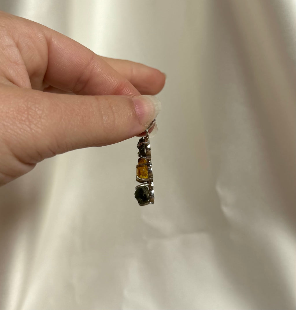 Moldaviet Dubbel en Amber Hanger 925 Zilver A12