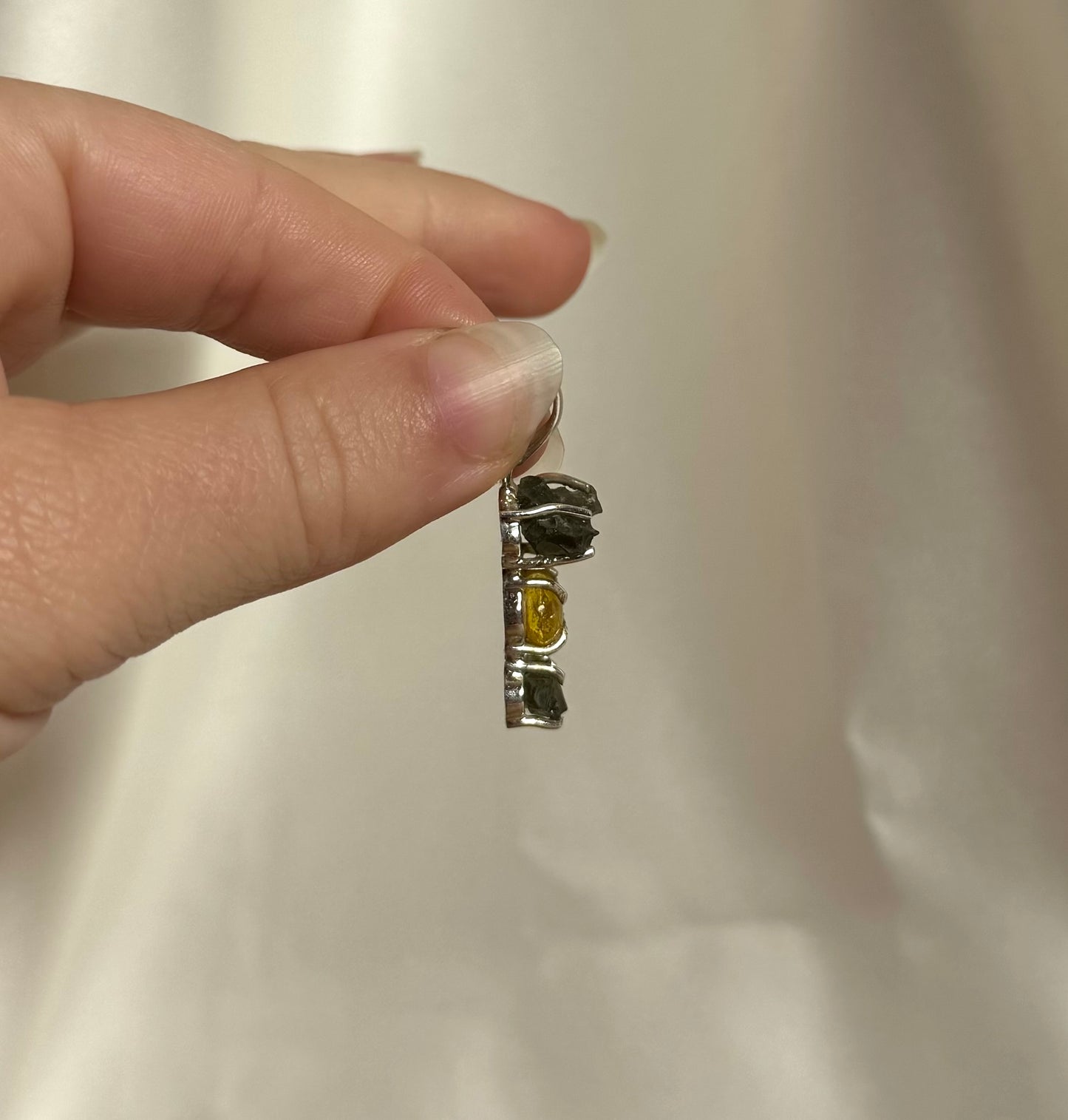 Moldaviet Dubbel en Amber Hanger 925 Zilver A17