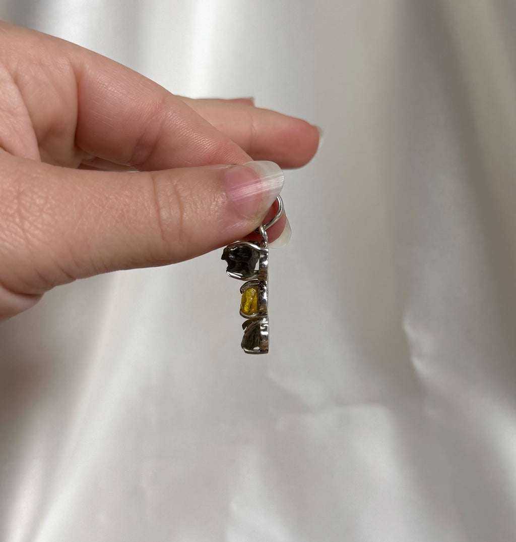 Moldaviet Dubbel en Amber Hanger 925 Zilver A17