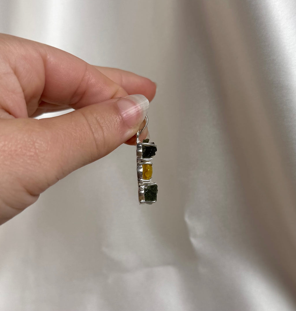 Moldaviet Dubbel en Amber Hanger 925 Zilver A18